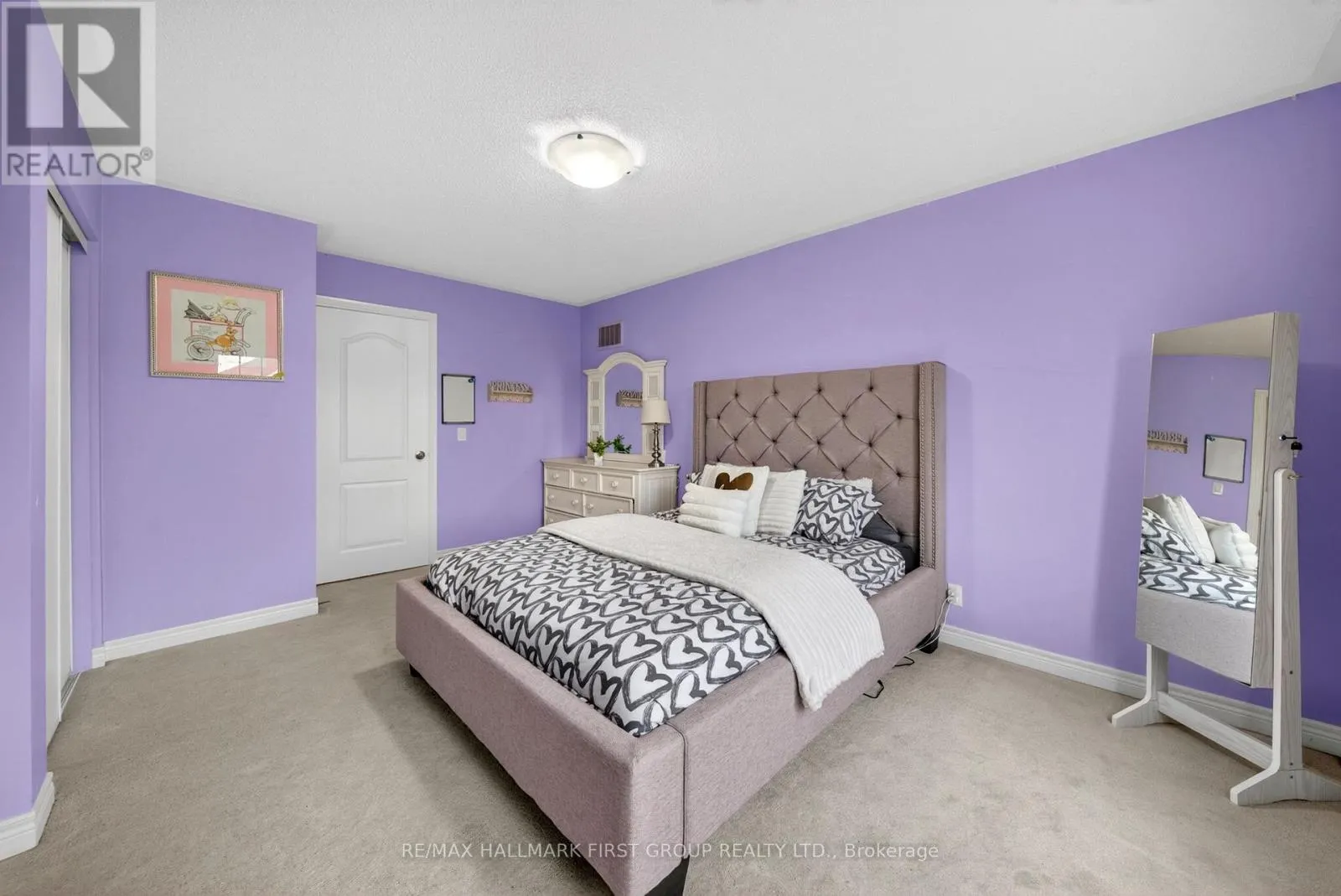121 BLACKWELL CRESCENT
