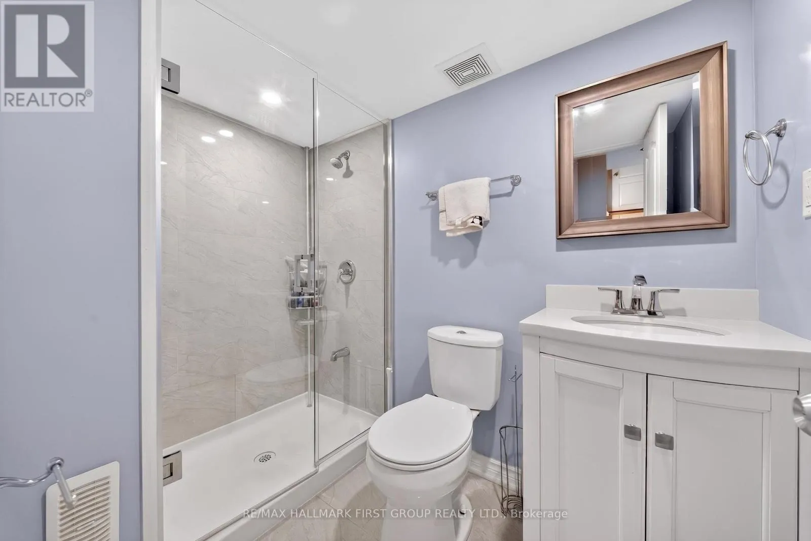 121 BLACKWELL CRESCENT