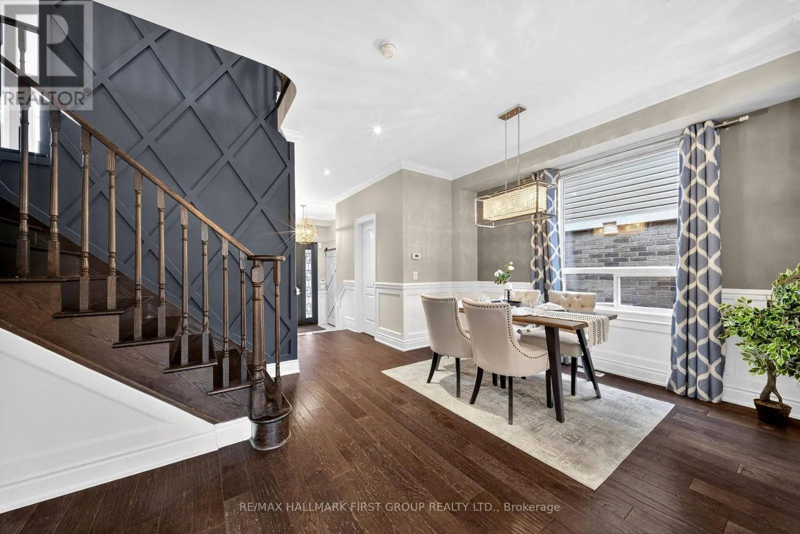 121 BLACKWELL CRESCENT