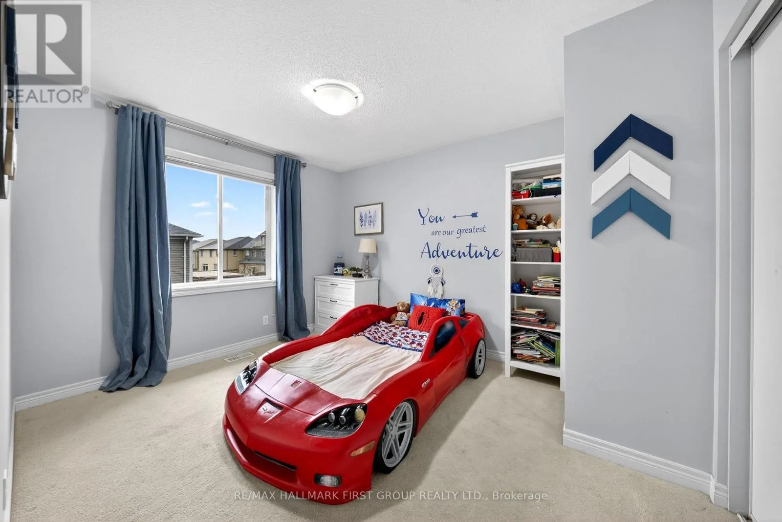 121 BLACKWELL CRESCENT