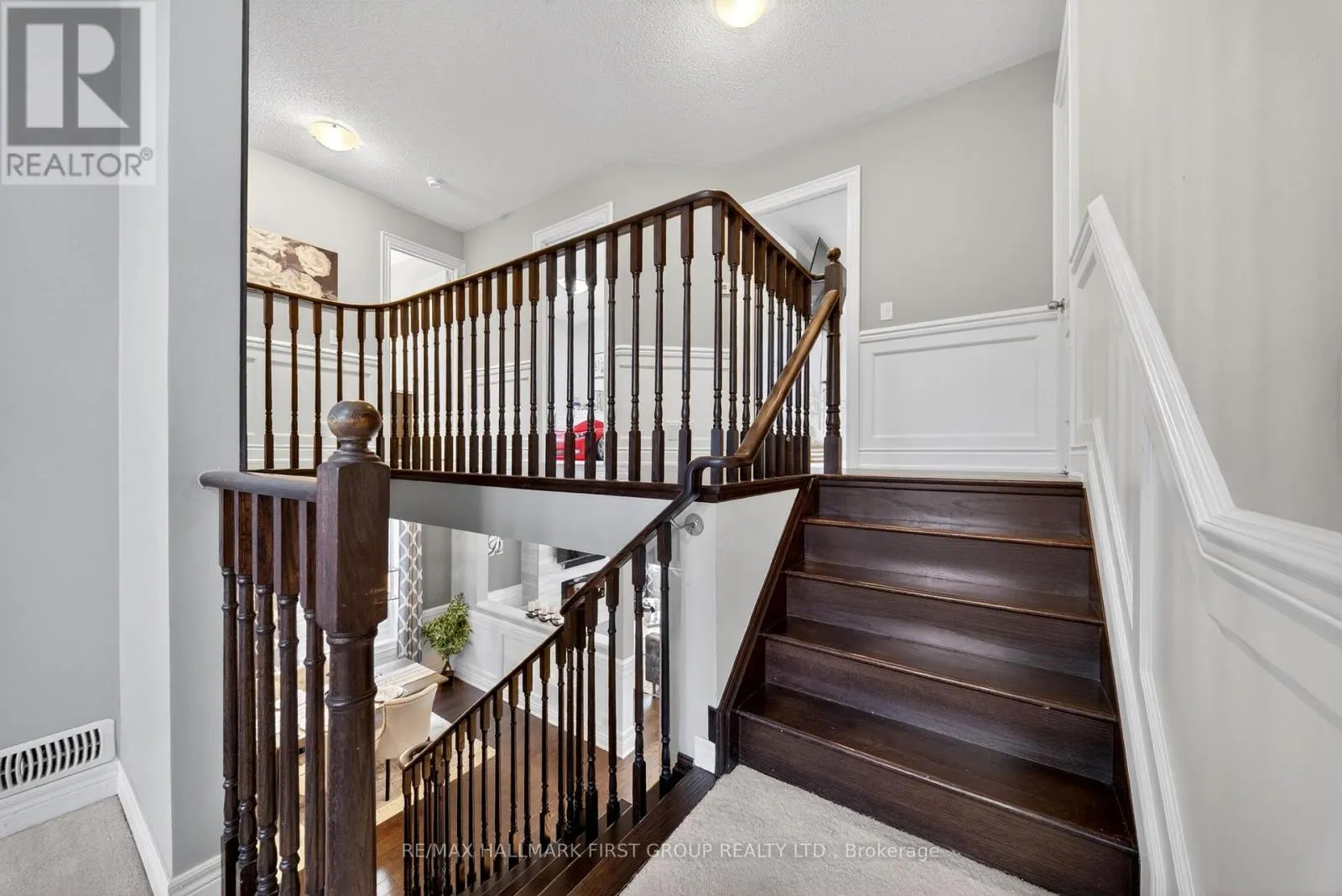 121 BLACKWELL CRESCENT