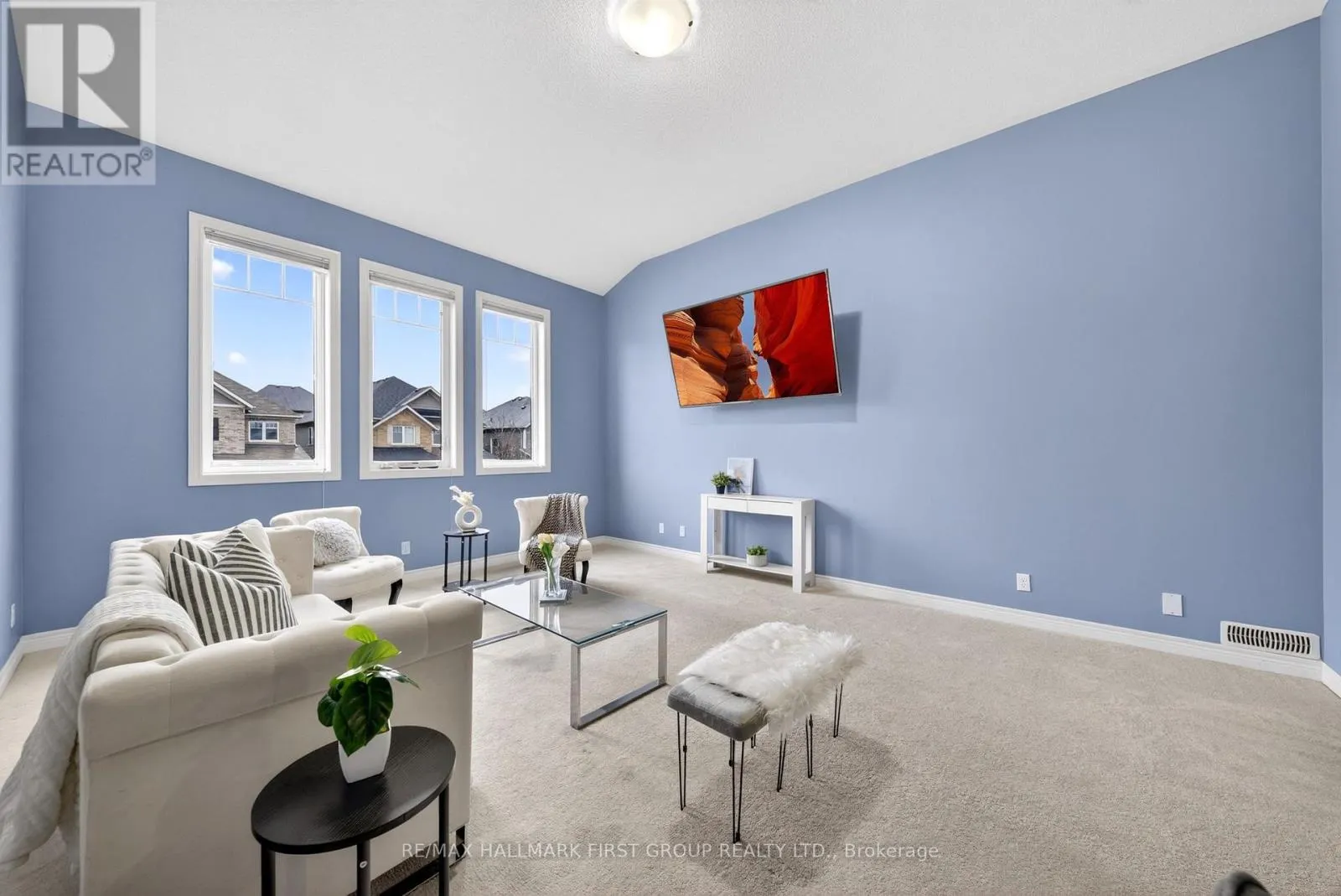 121 BLACKWELL CRESCENT
