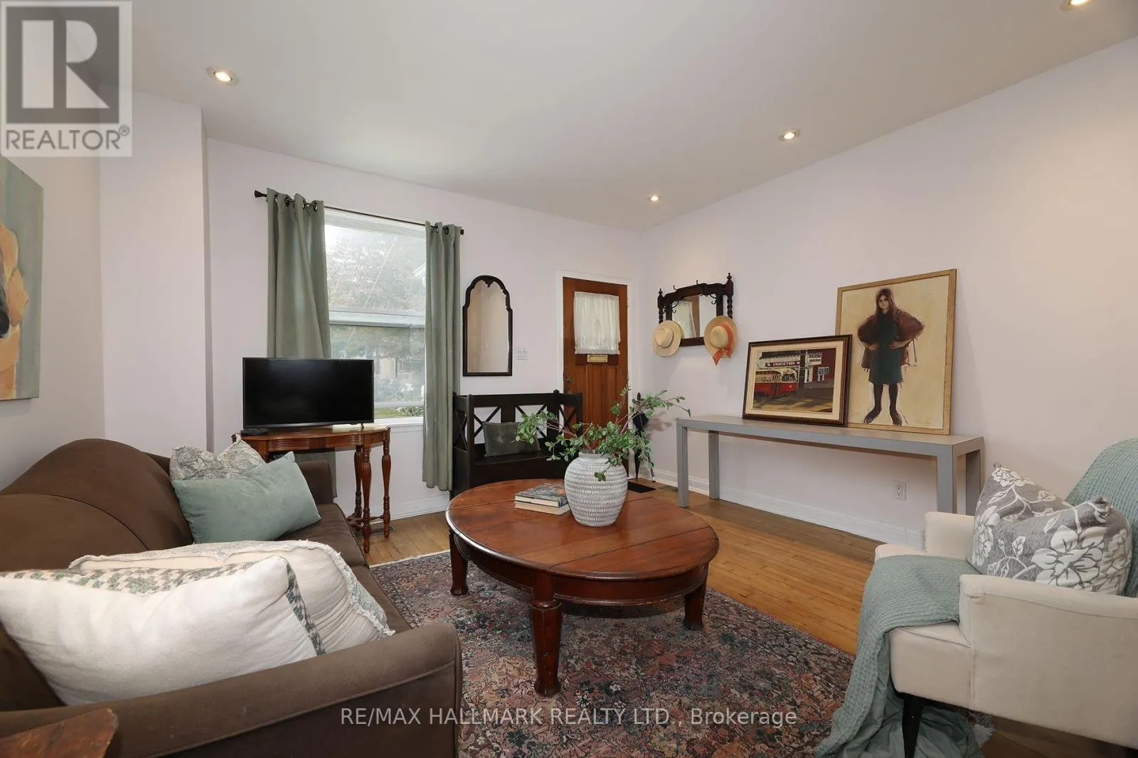 1 LOCKWOOD ROAD