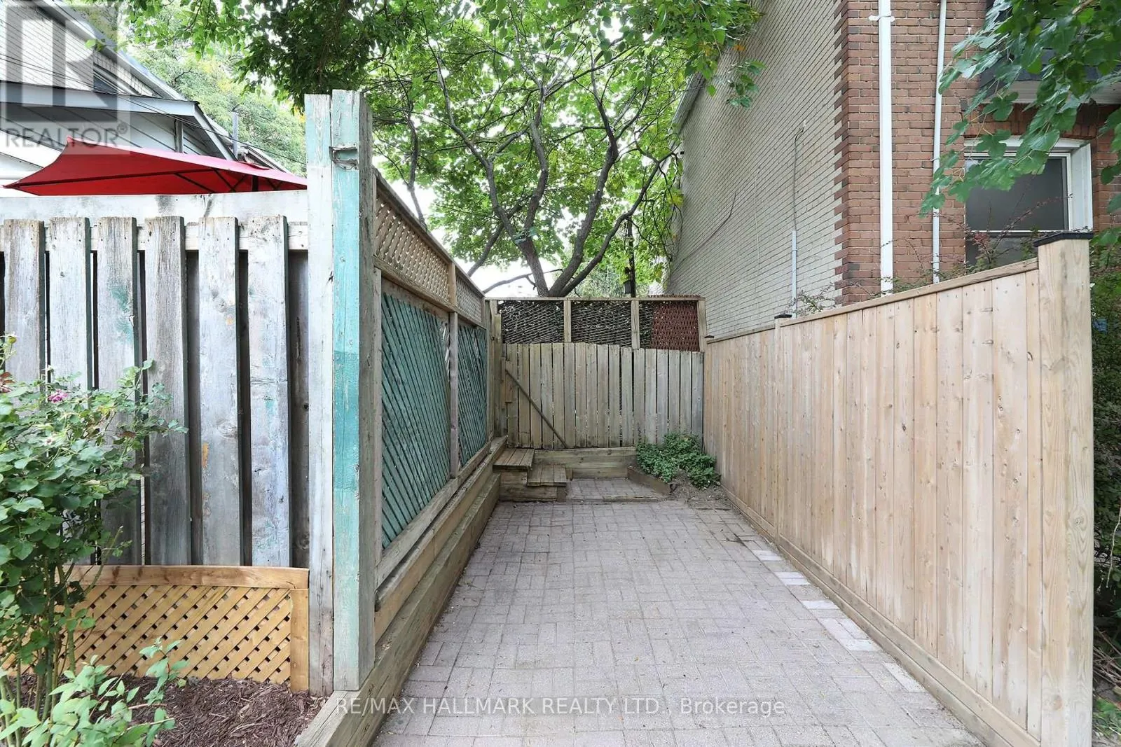 1 LOCKWOOD ROAD