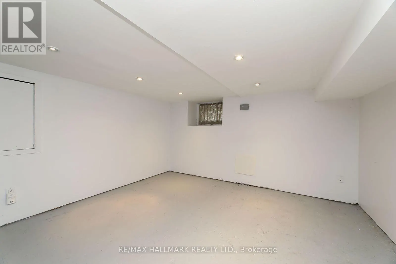 1 LOCKWOOD ROAD