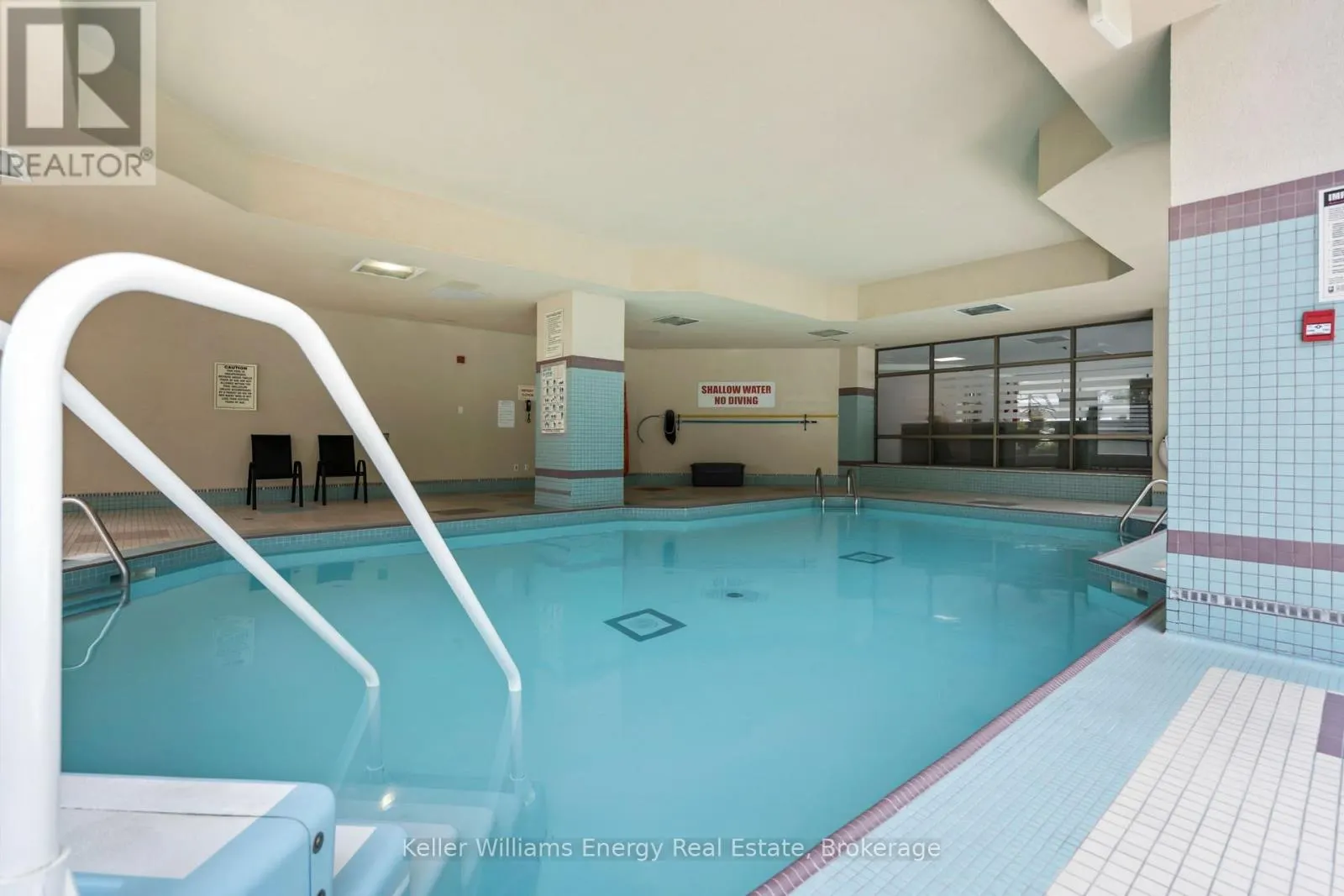 302 - 712 ROSSLAND ROAD E #302