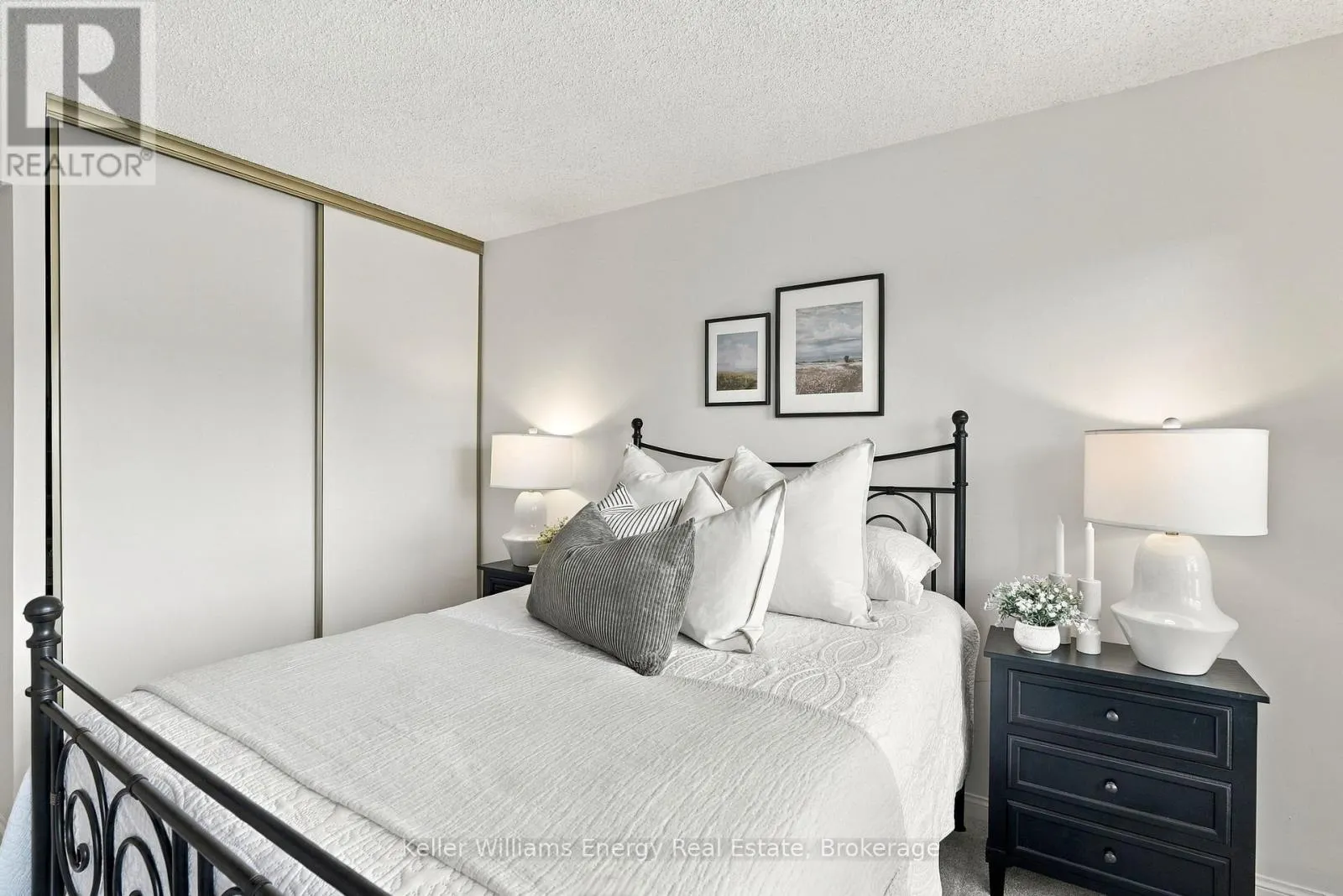 302 - 712 ROSSLAND ROAD E #302