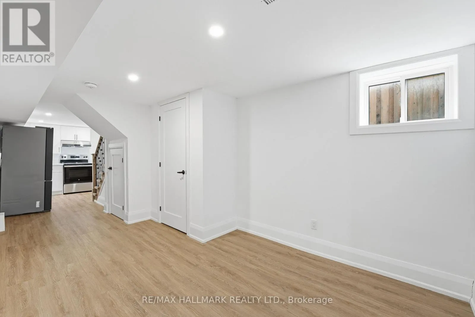 49 GREENDOWNS DRIVE