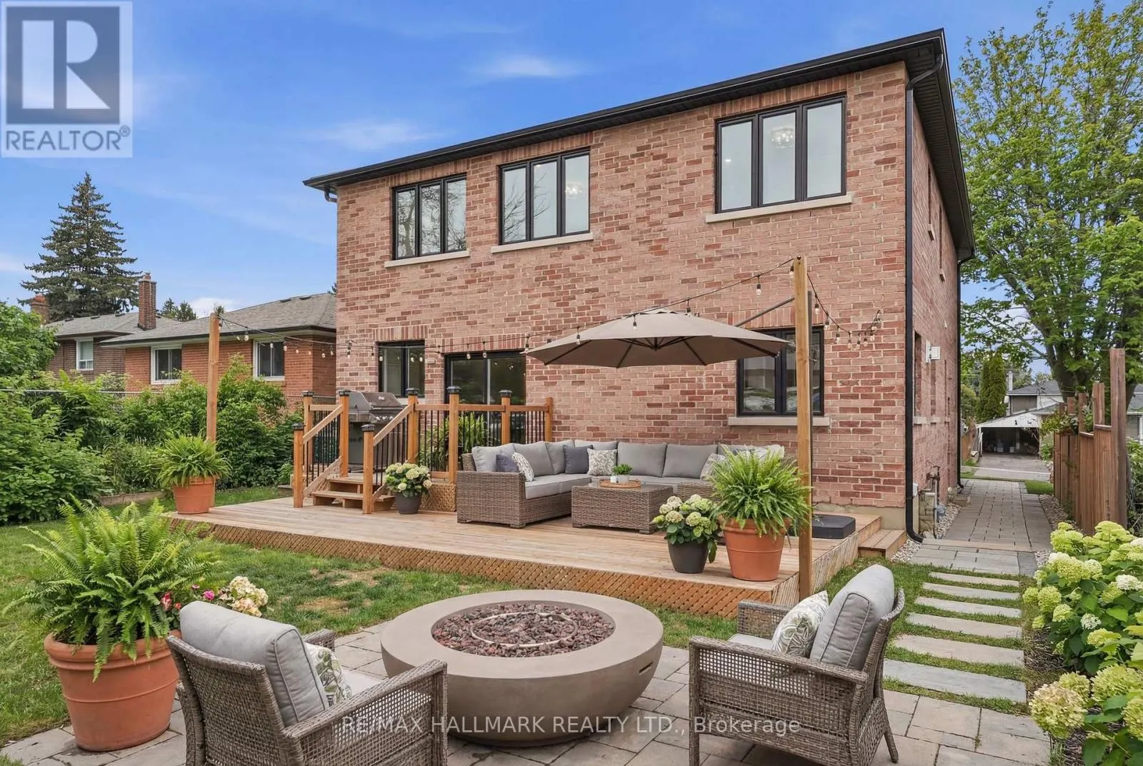 49 GREENDOWNS DRIVE