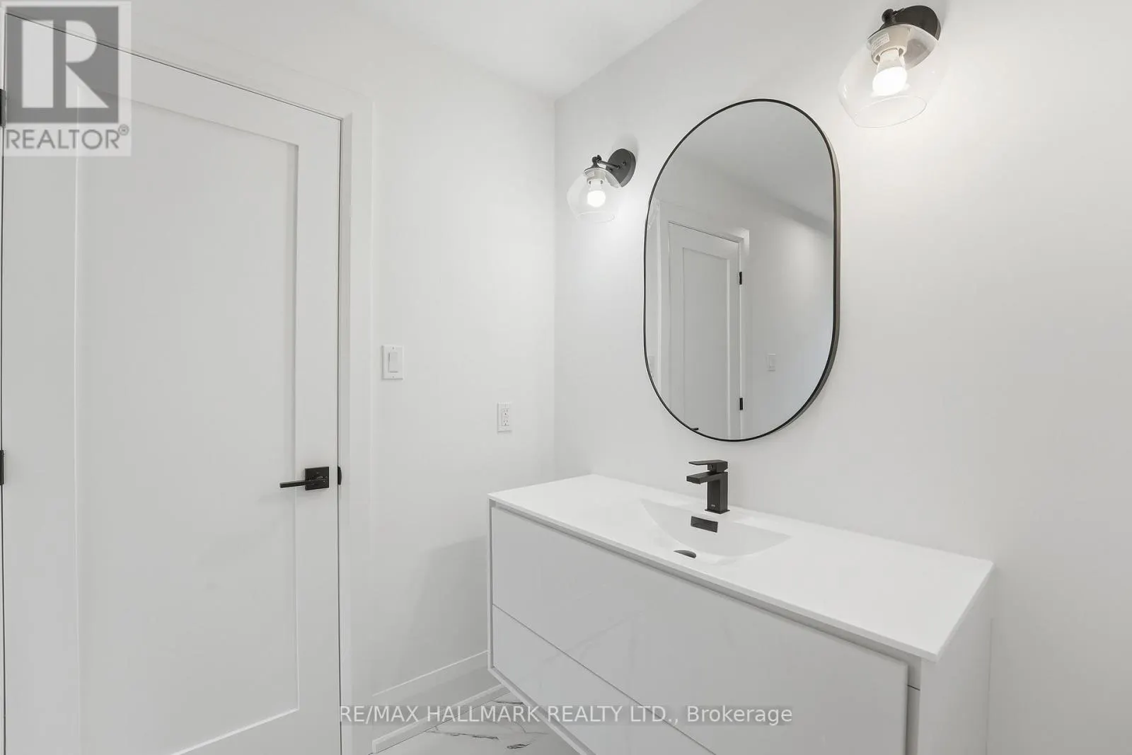 49 GREENDOWNS DRIVE