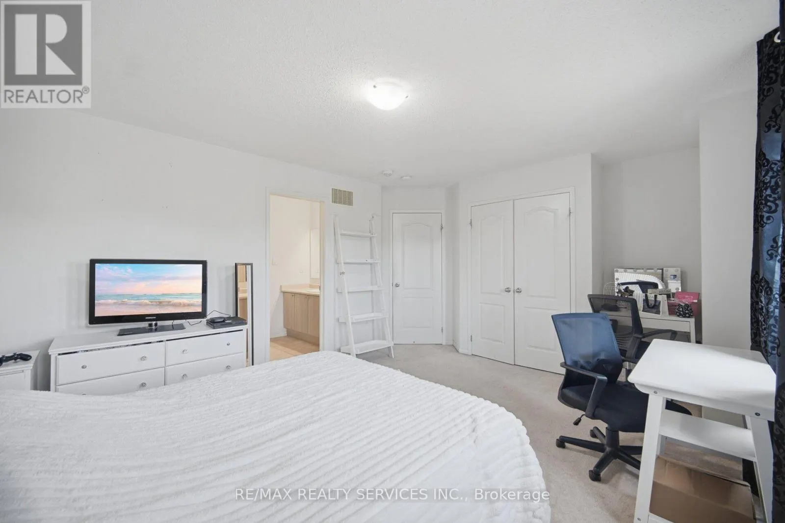 1736 DOUGLAS LANGTREE DRIVE
