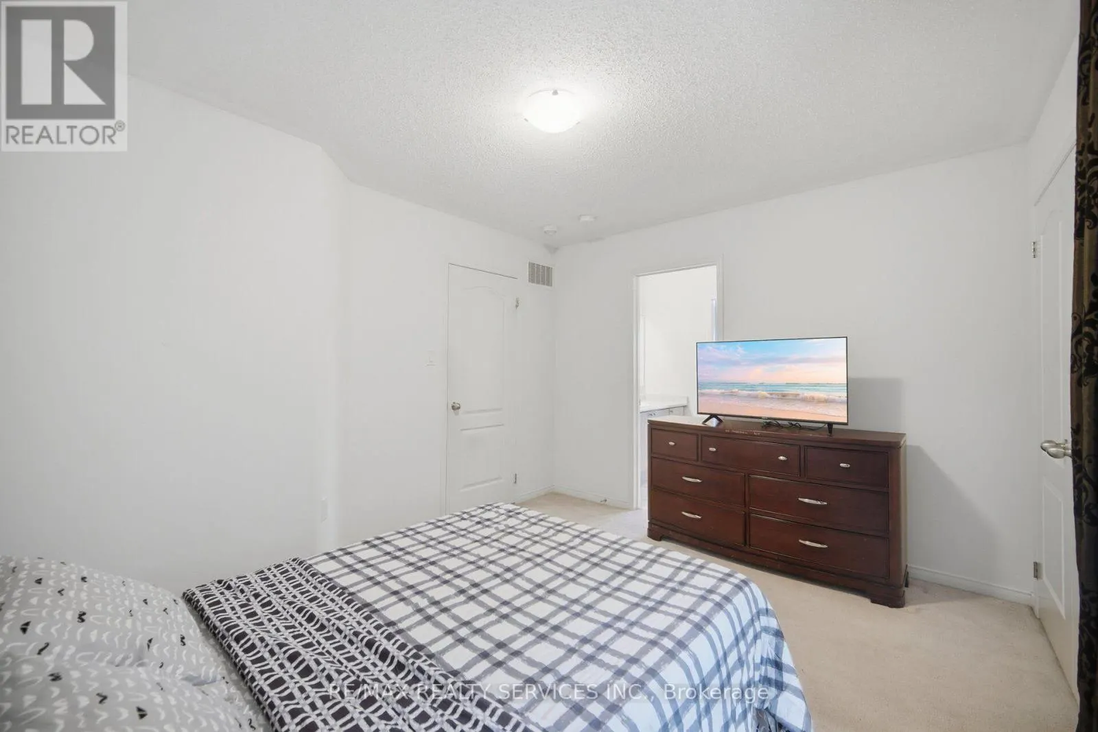 1736 DOUGLAS LANGTREE DRIVE