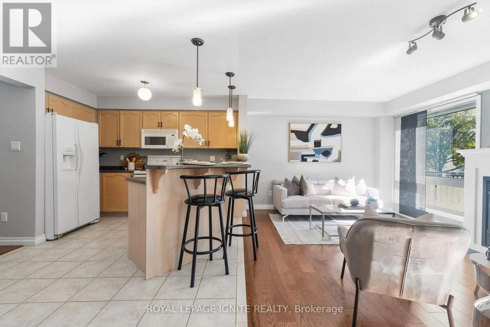 1523 AVONMORE SQUARE