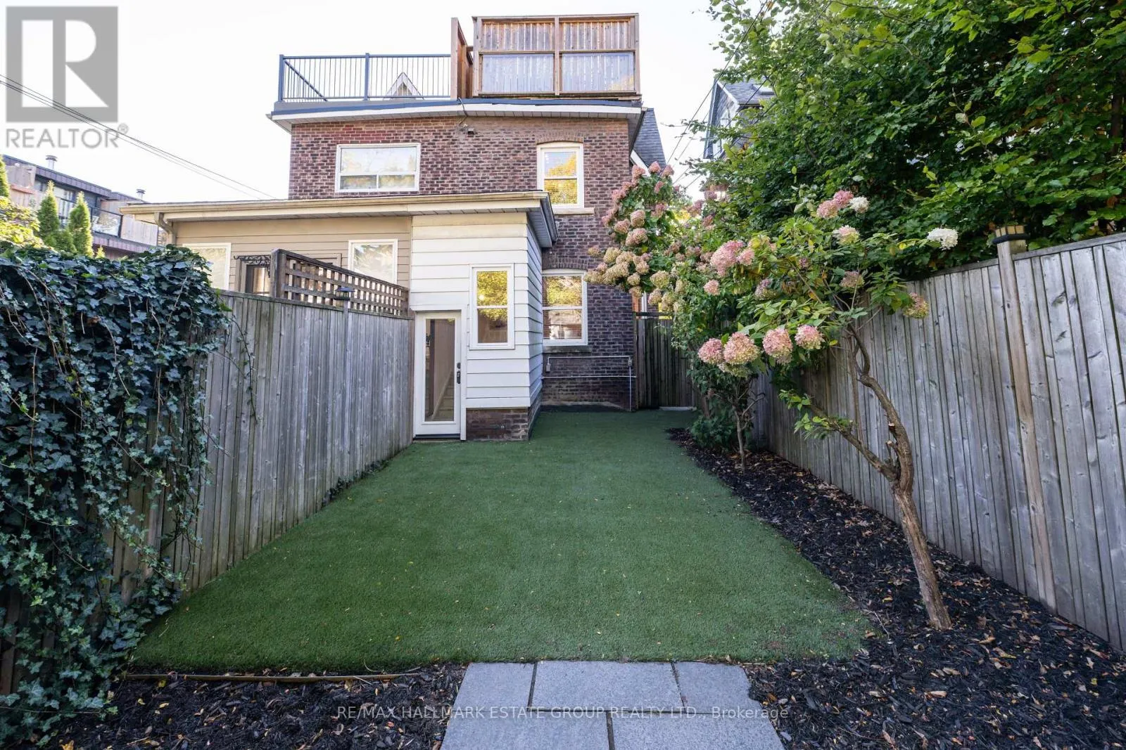 105 LEE AVENUE