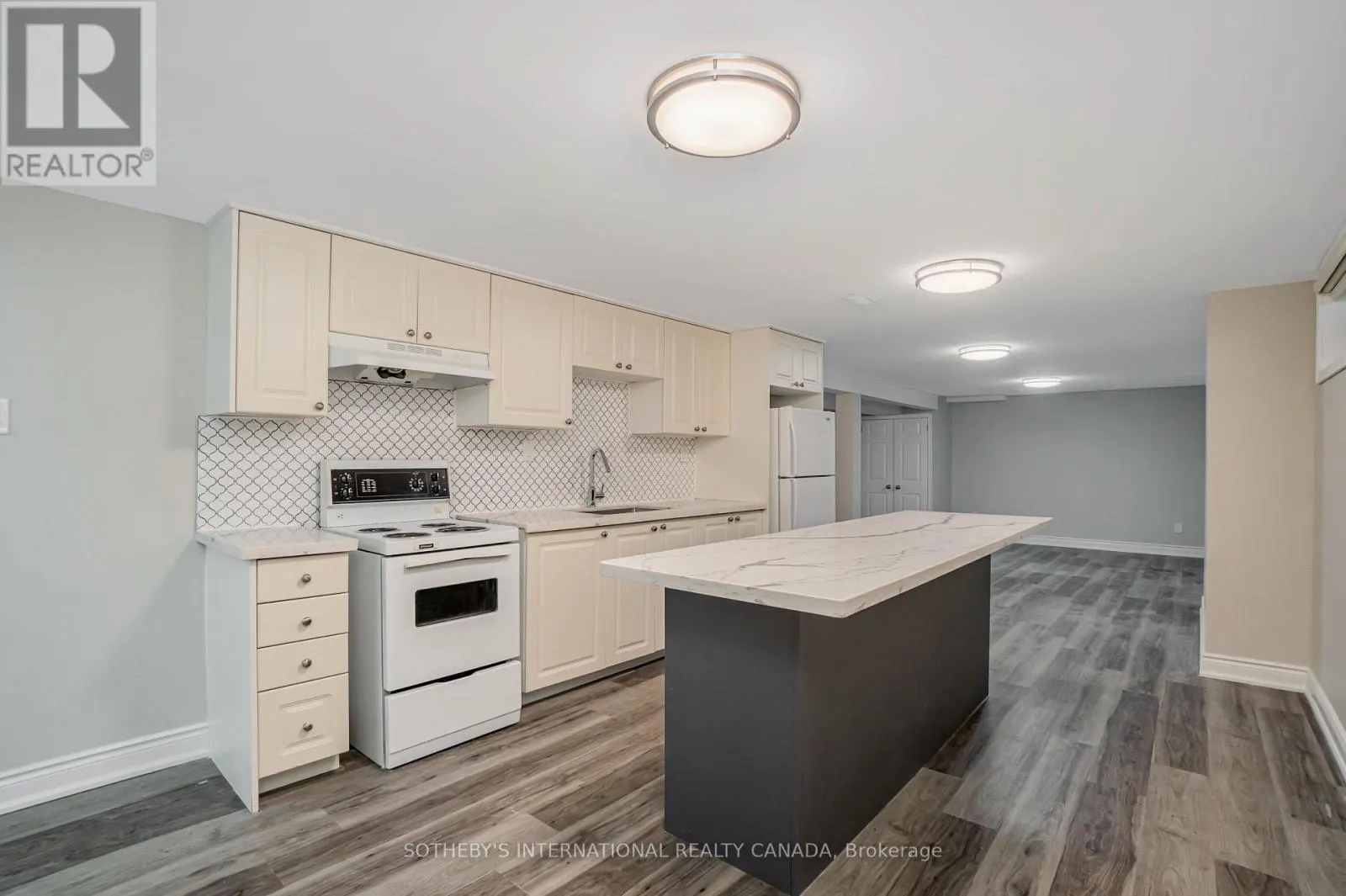 50 RAVENVIEW DRIVE