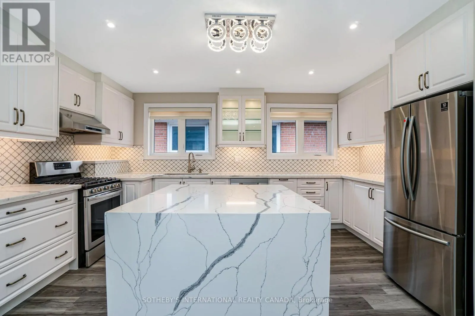 50 RAVENVIEW DRIVE