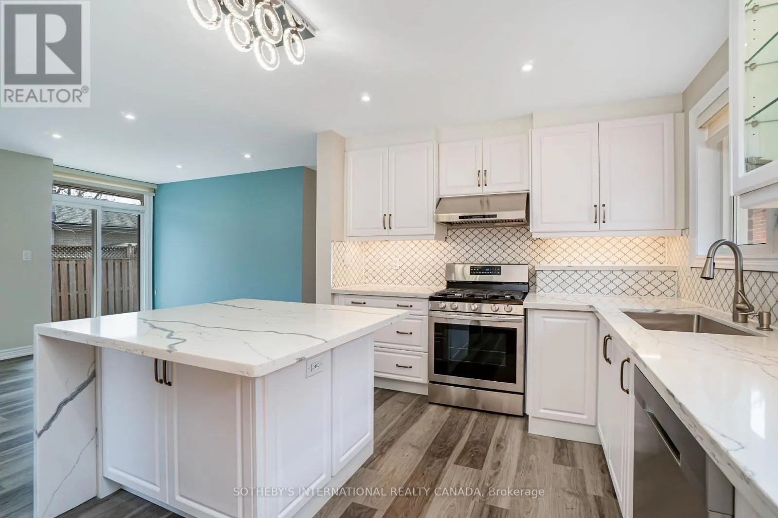 50 RAVENVIEW DRIVE