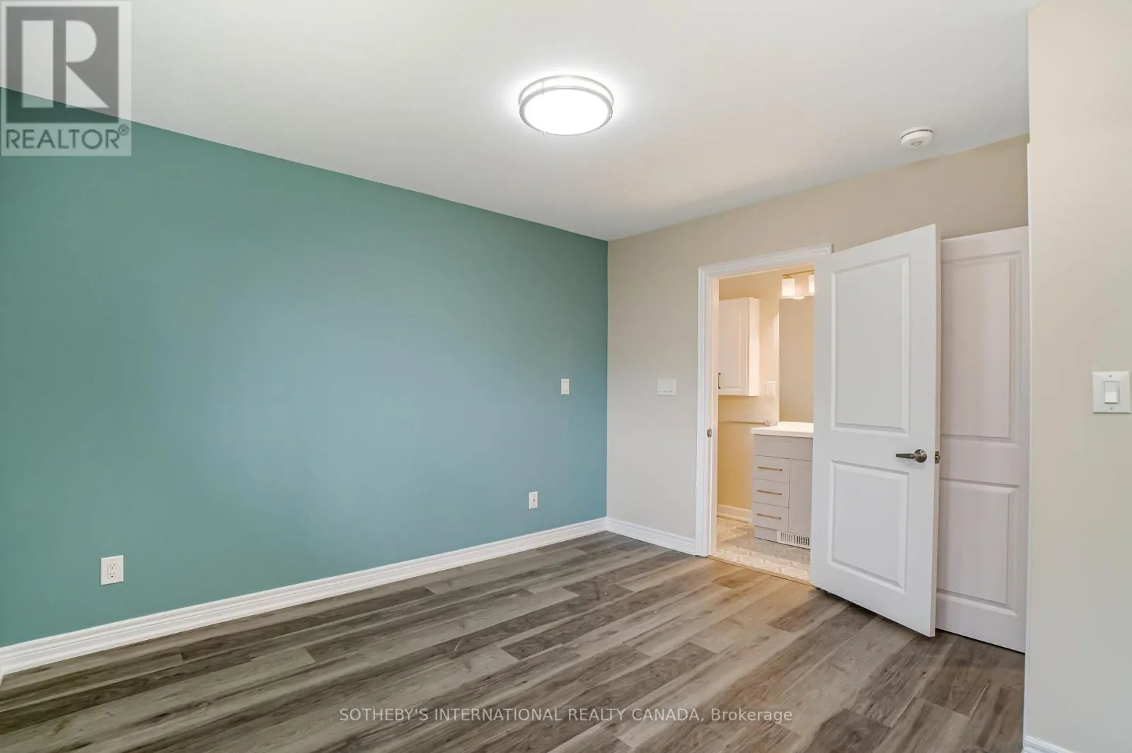 50 RAVENVIEW DRIVE