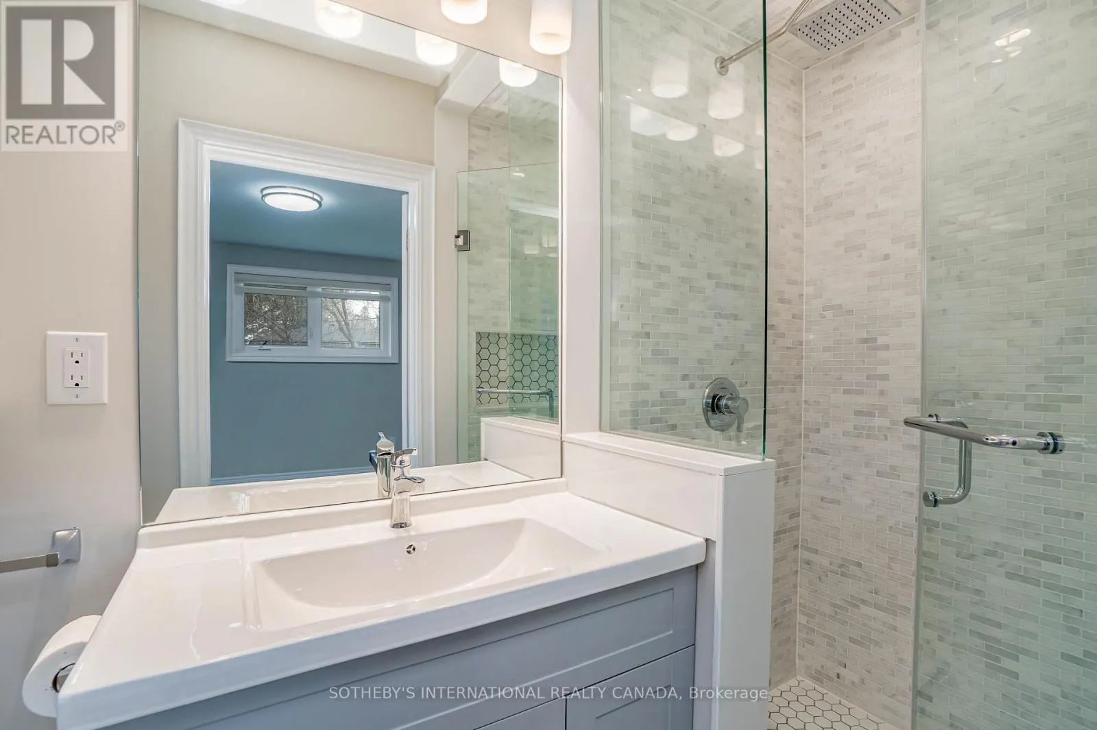50 RAVENVIEW DRIVE