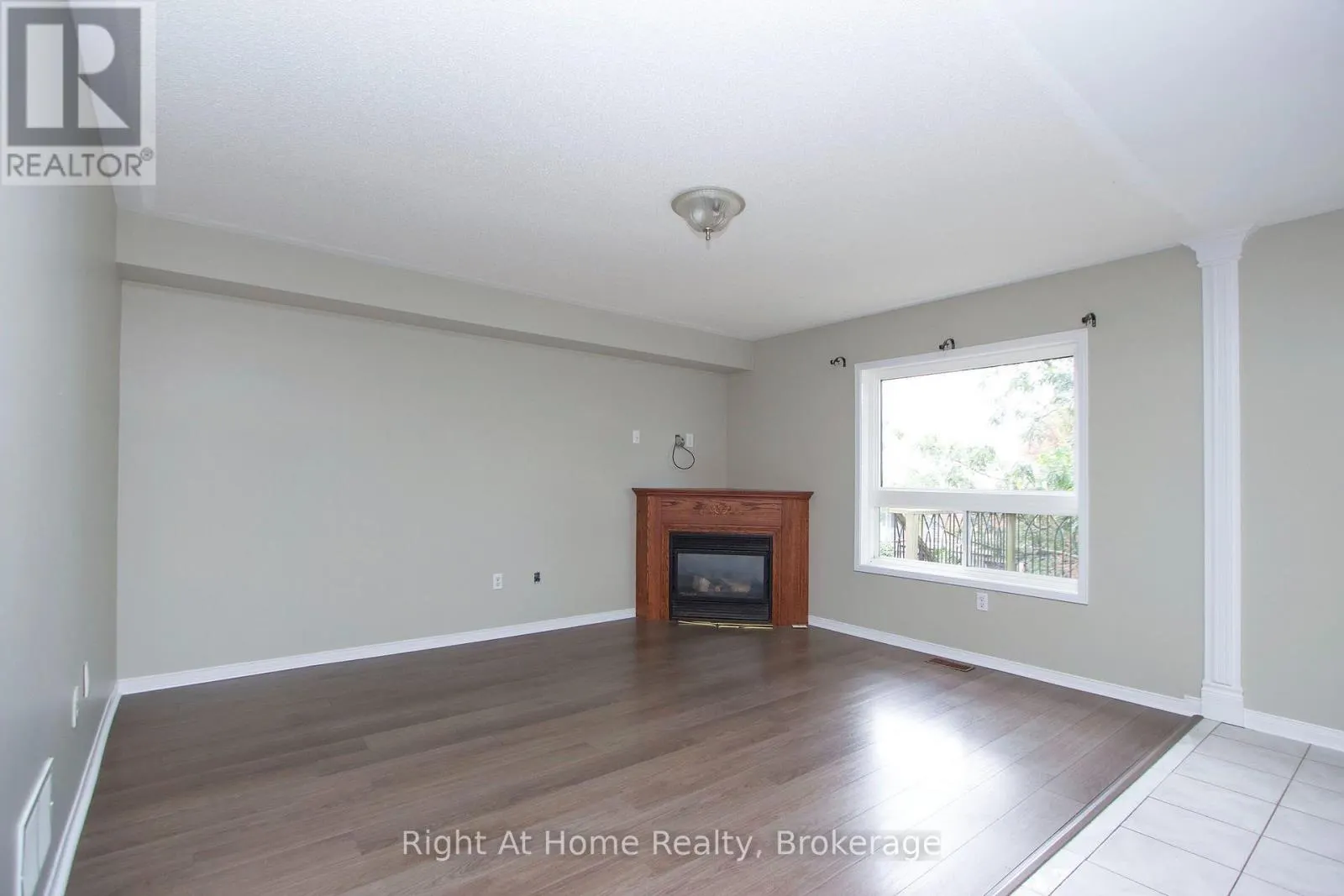 UPPER UNIT - 75 MILLBURN DRIVE #Upper Unit