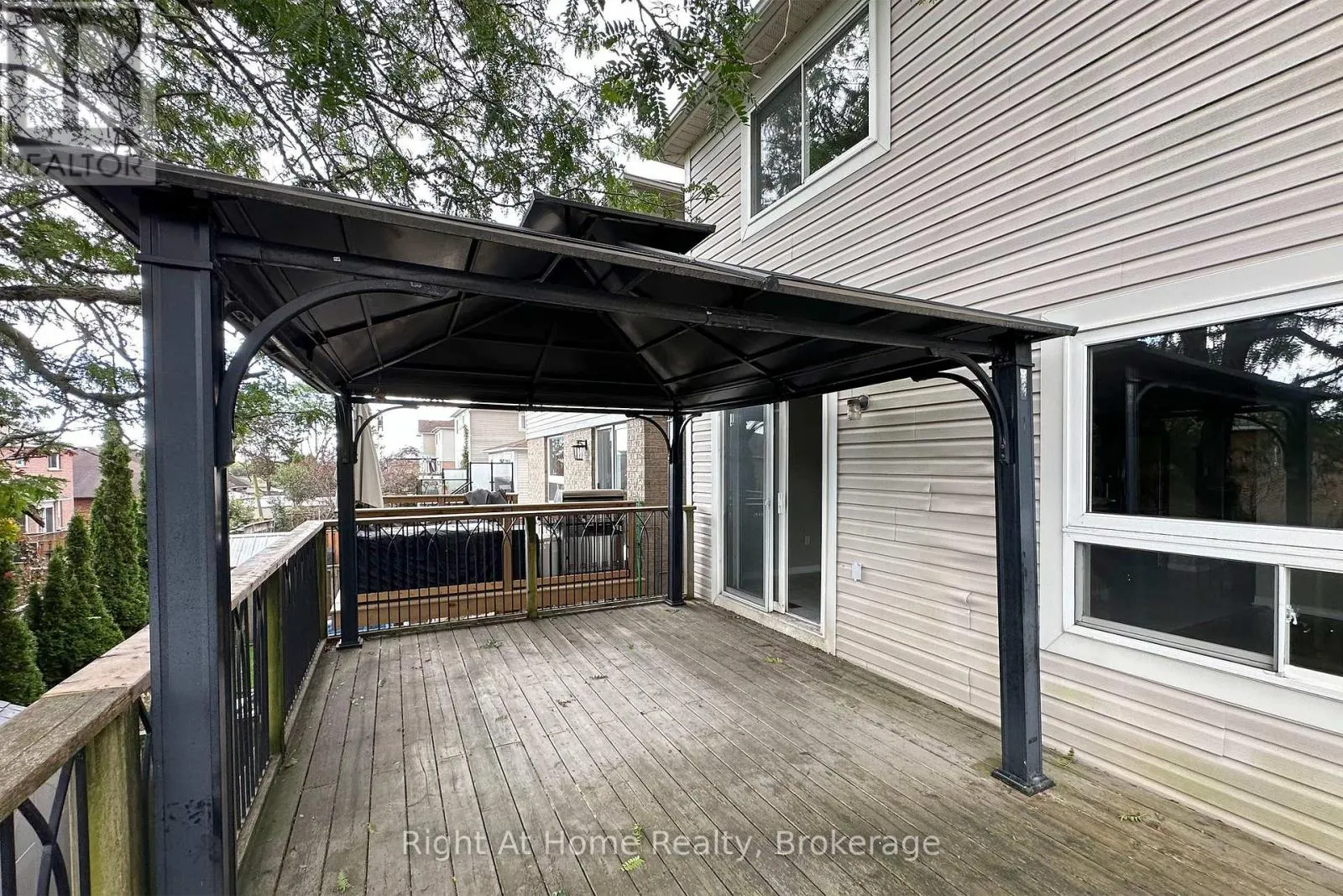UPPER UNIT - 75 MILLBURN DRIVE #Upper Unit