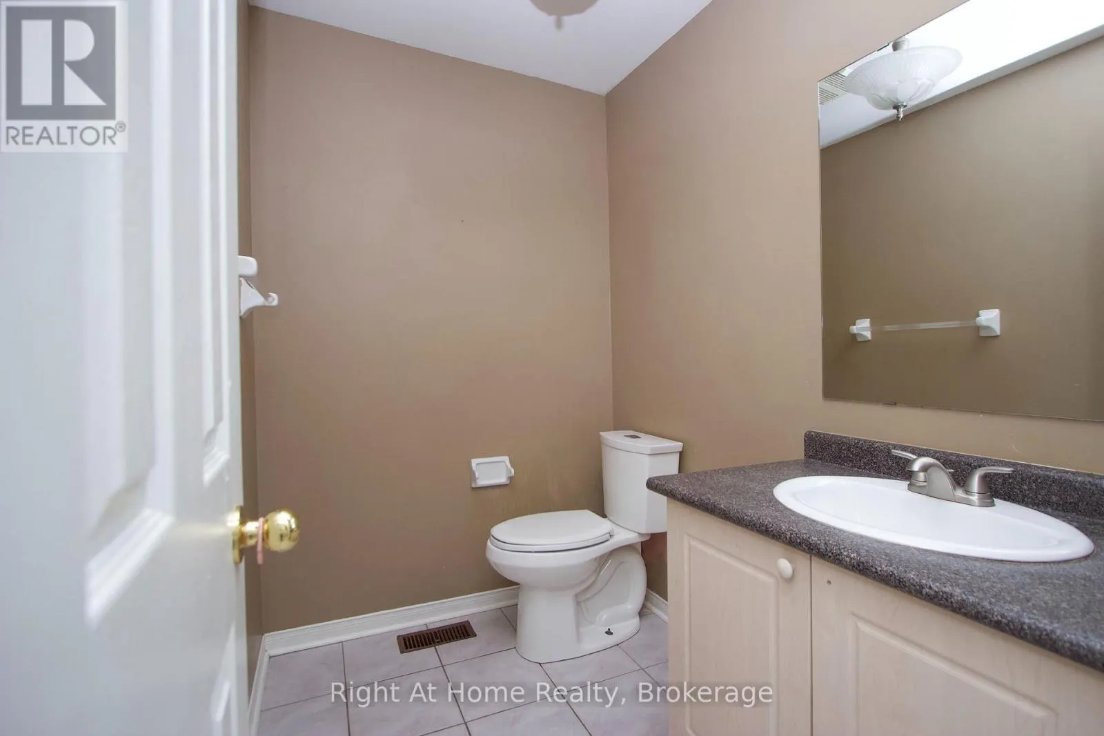 UPPER UNIT - 75 MILLBURN DRIVE #Upper Unit