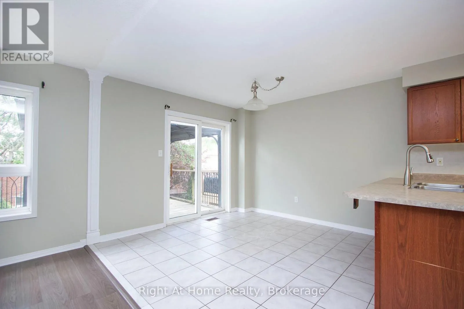 UPPER UNIT - 75 MILLBURN DRIVE #Upper Unit