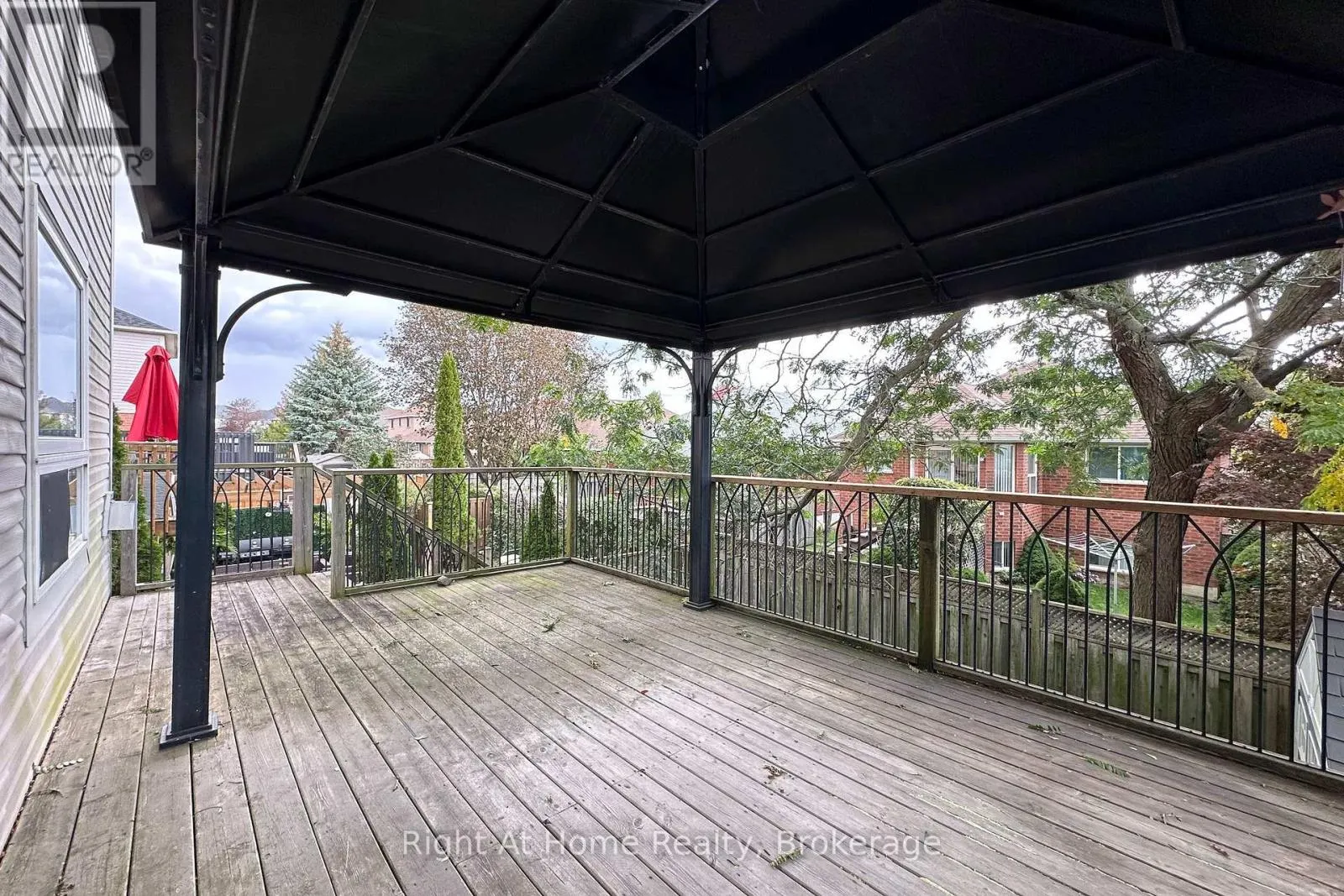 UPPER UNIT - 75 MILLBURN DRIVE #Upper Unit