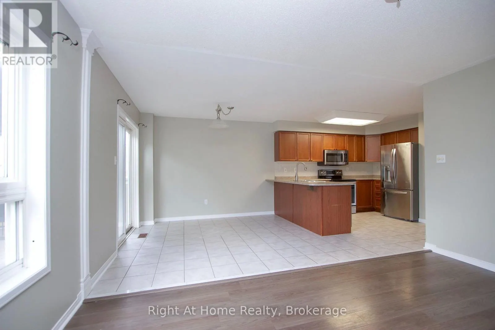 UPPER UNIT - 75 MILLBURN DRIVE #Upper Unit