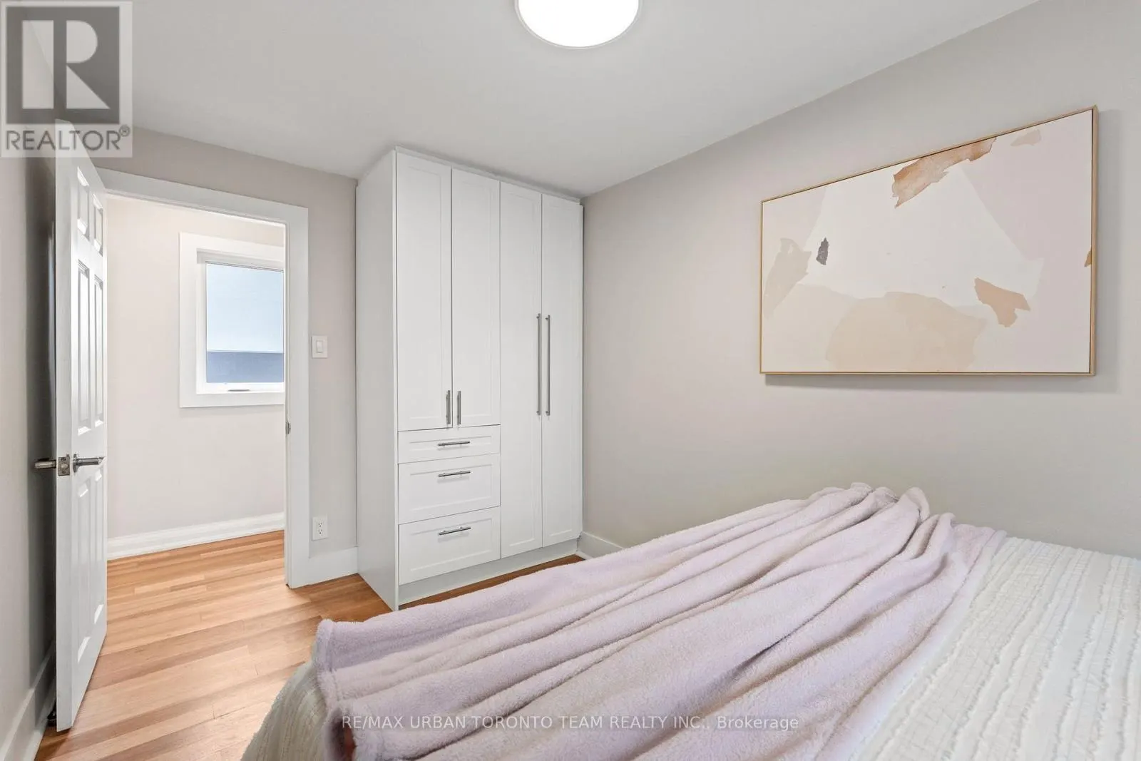 MAIN - 3517 ST CLAIR AVENUE