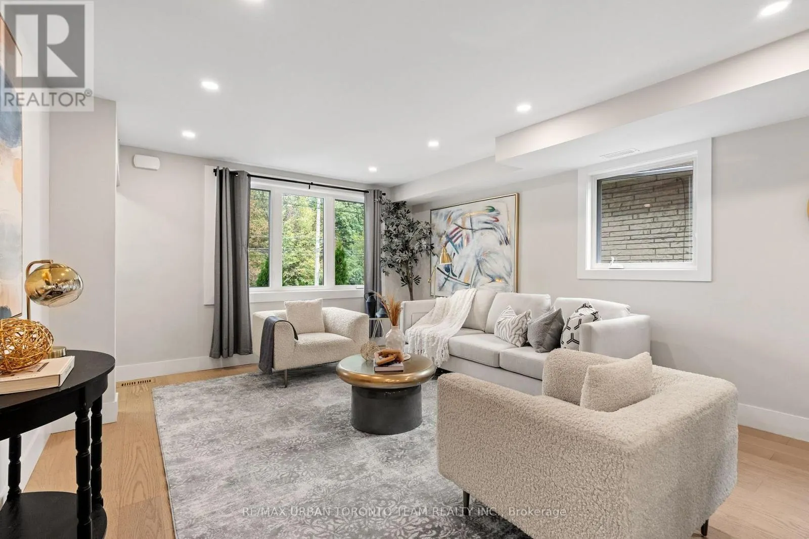 MAIN - 3517 ST CLAIR AVENUE