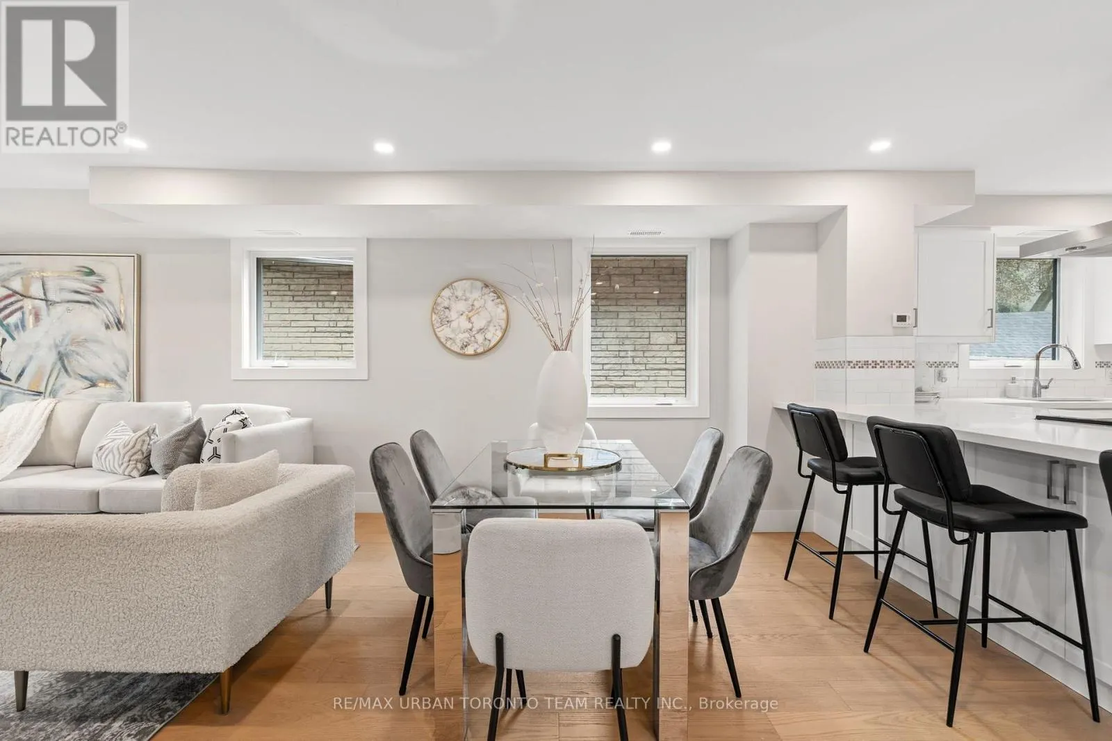 MAIN - 3517 ST CLAIR AVENUE