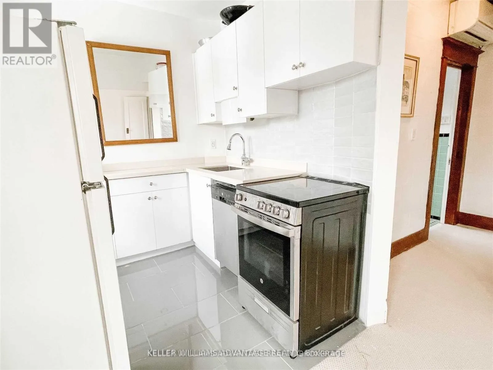 #UPPER - 98 WOODYCREST AVENUE