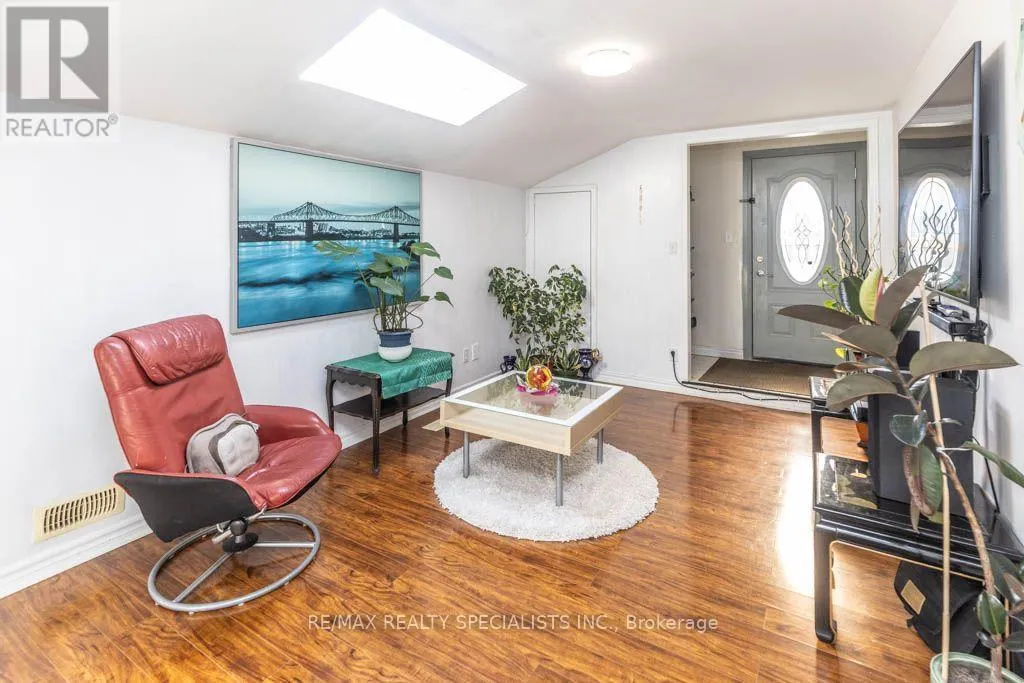 124 ROEBUCK DRIVE