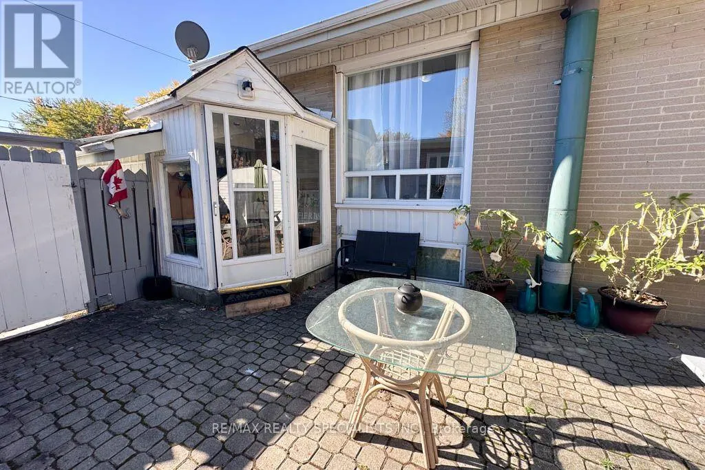 124 ROEBUCK DRIVE