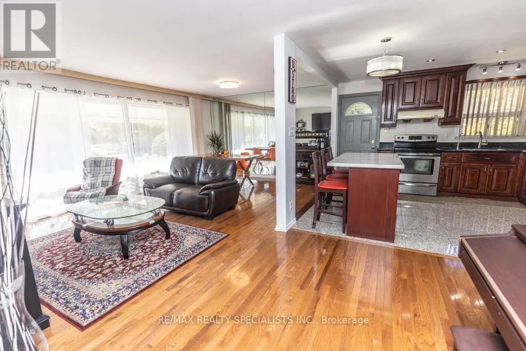 124 ROEBUCK DRIVE