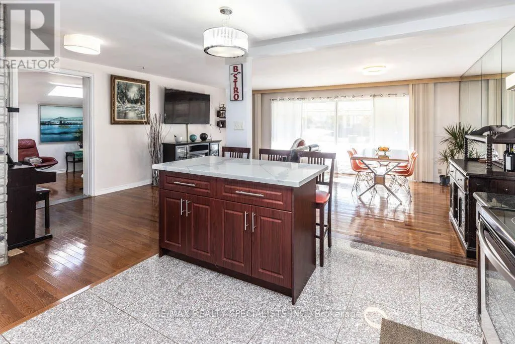 124 ROEBUCK DRIVE