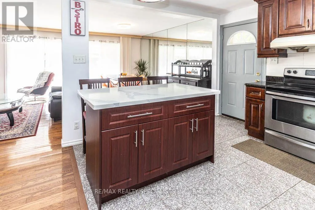 124 ROEBUCK DRIVE