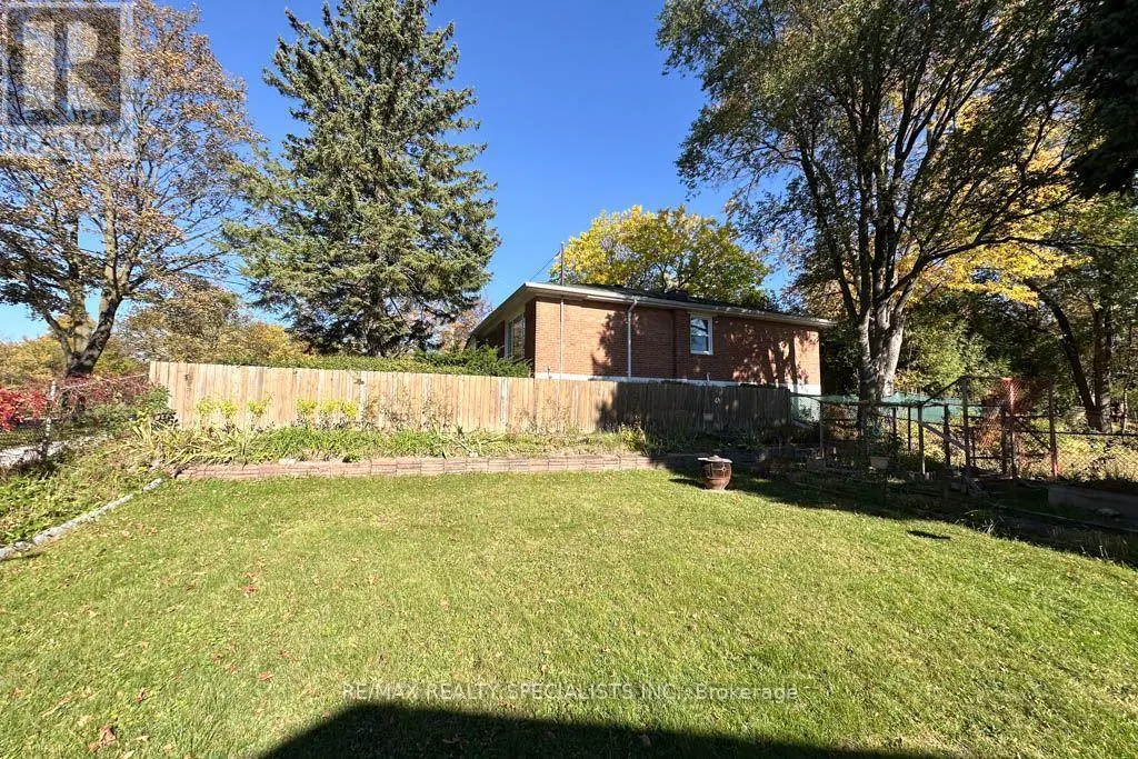 124 ROEBUCK DRIVE
