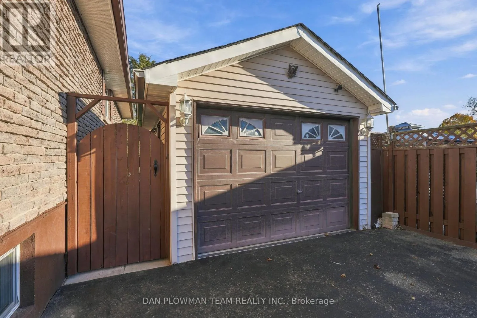 229 PHILLIP MURRAY AVENUE