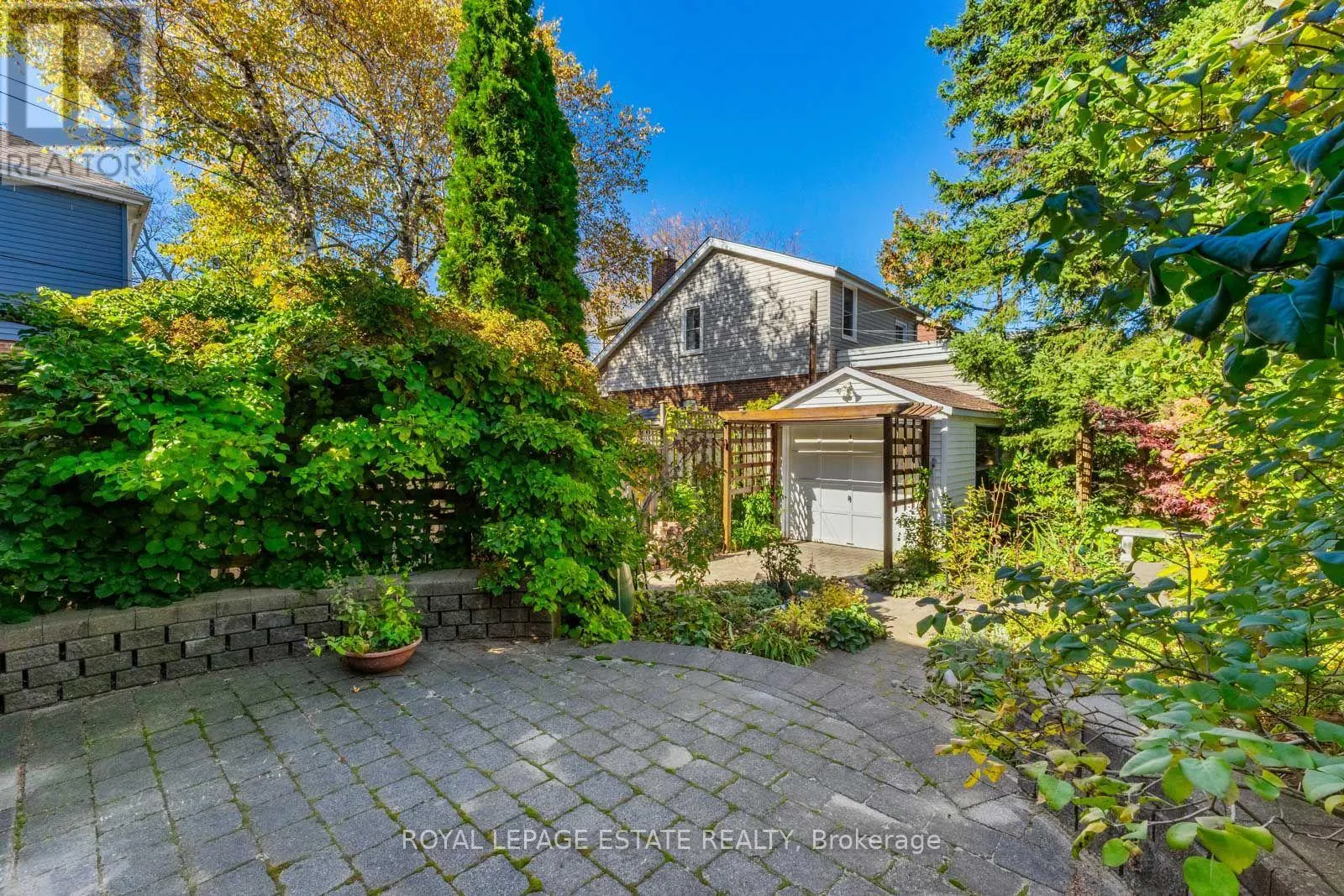 34 BRACKEN AVENUE