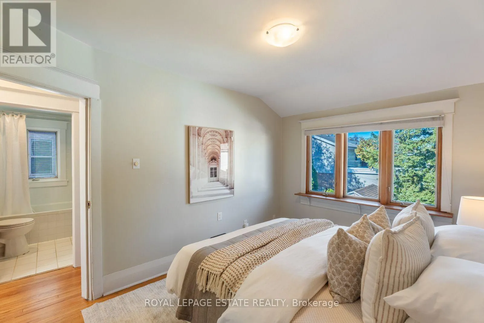 34 BRACKEN AVENUE