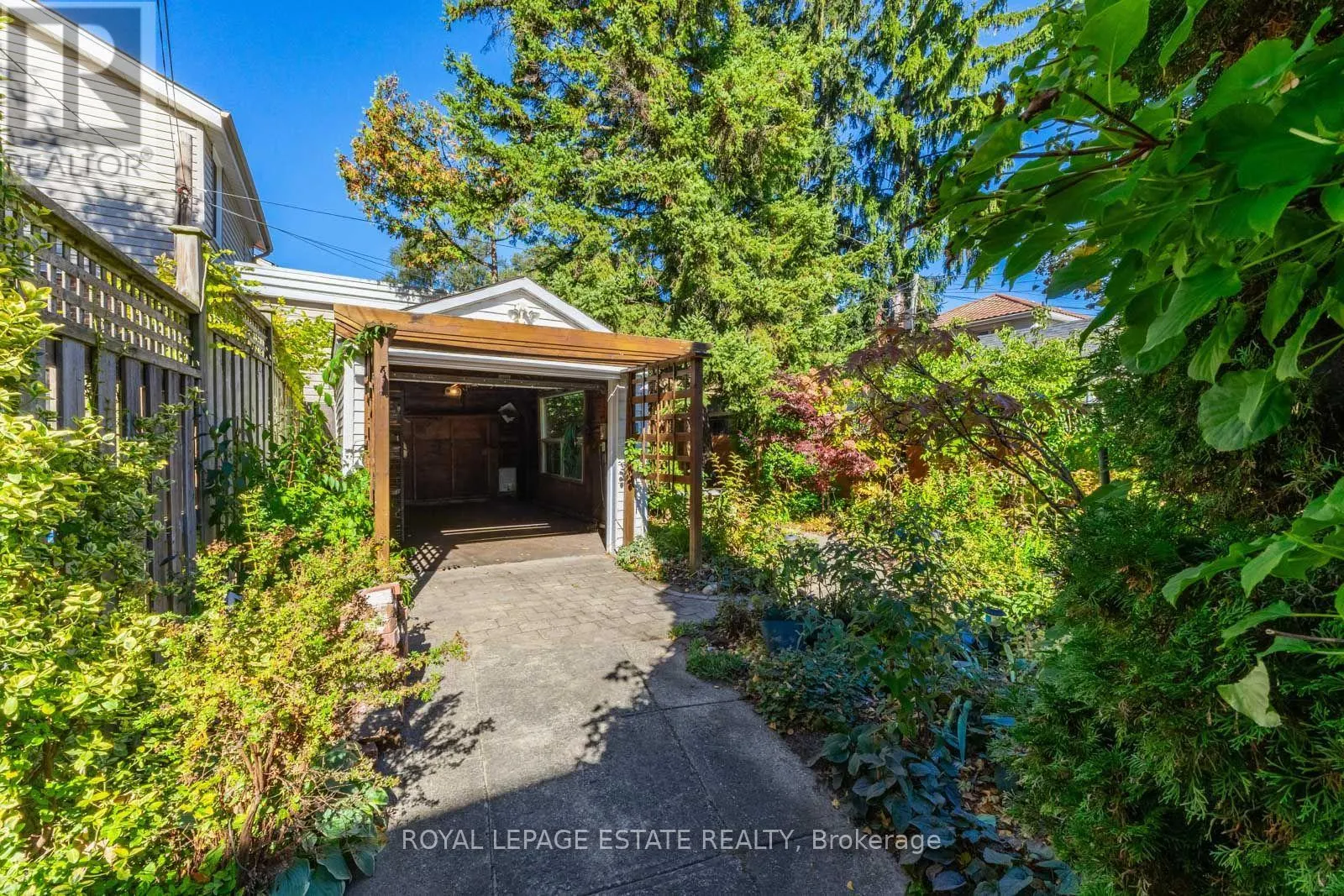 34 BRACKEN AVENUE