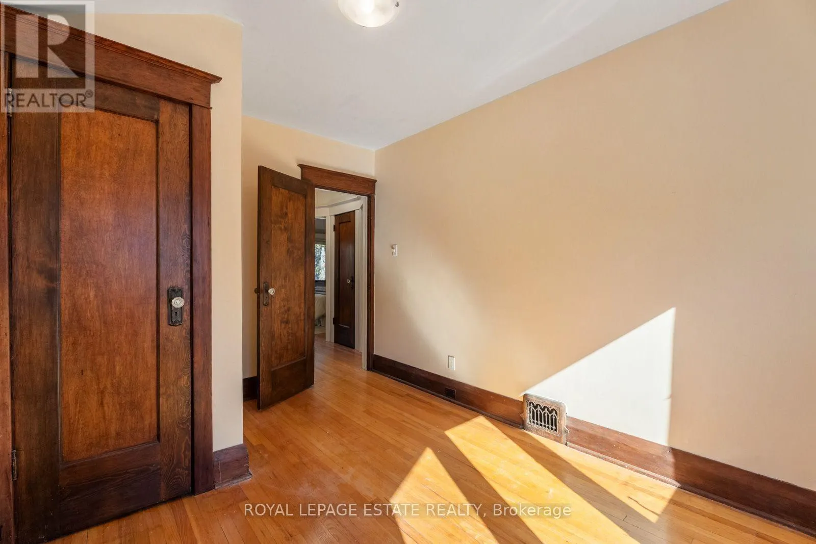 34 BRACKEN AVENUE