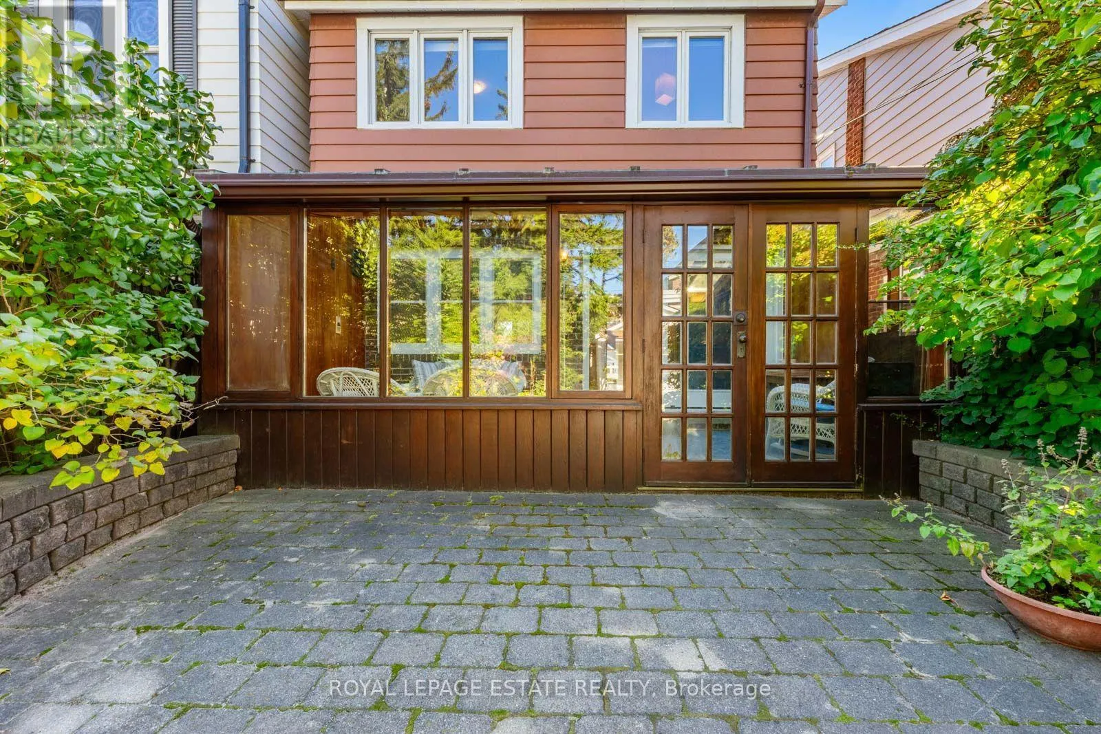 34 BRACKEN AVENUE