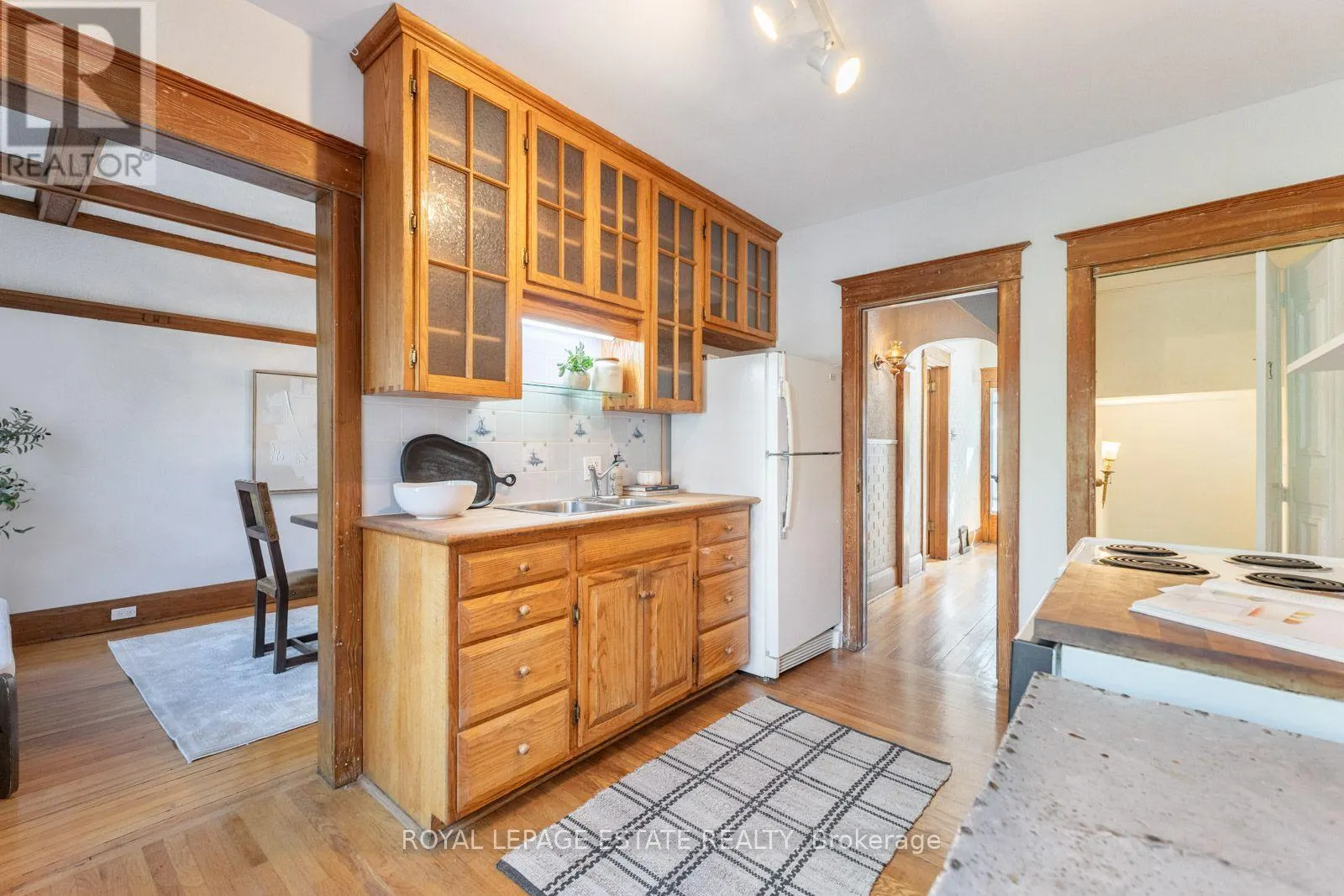34 BRACKEN AVENUE