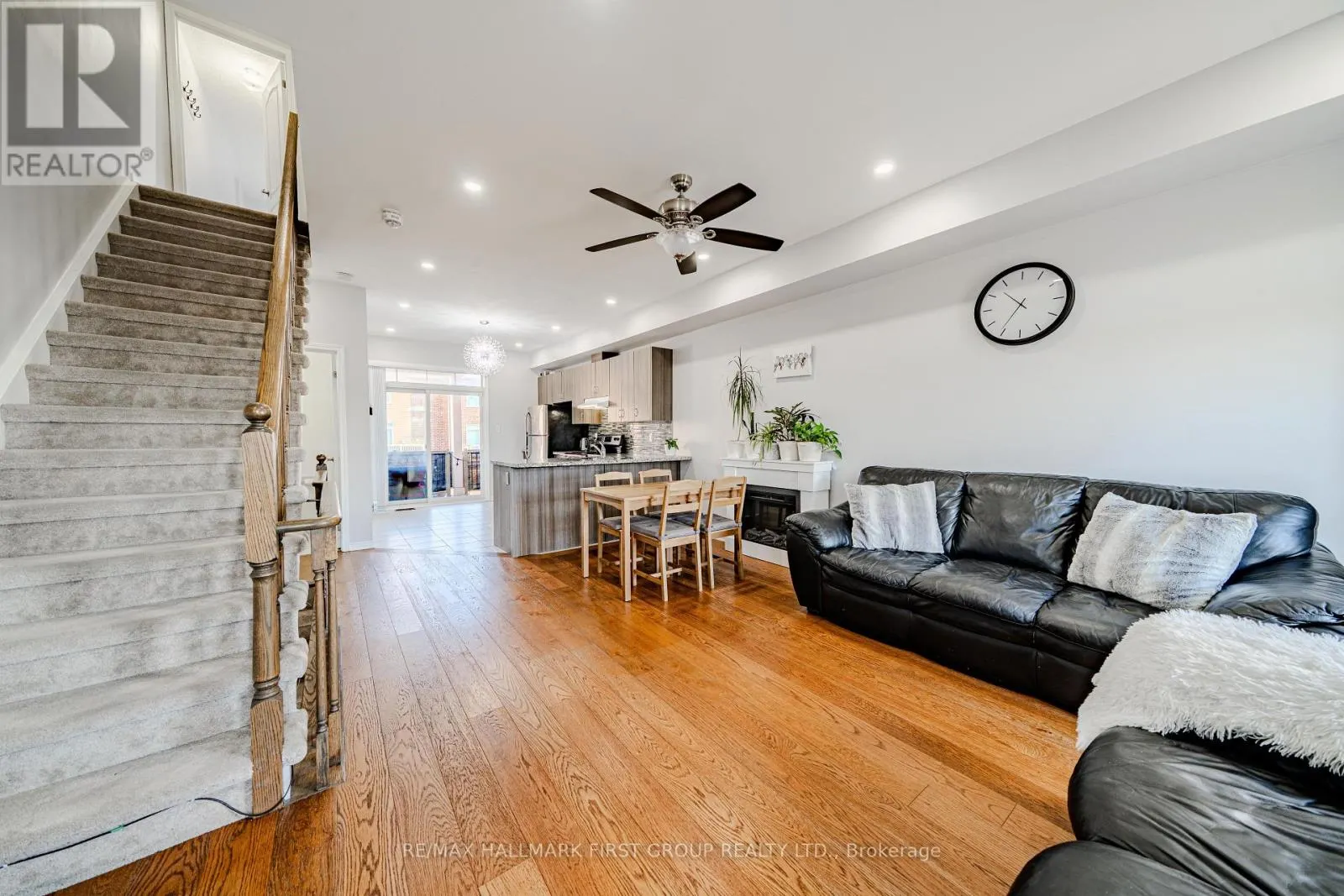 1393 SALEM ROAD N