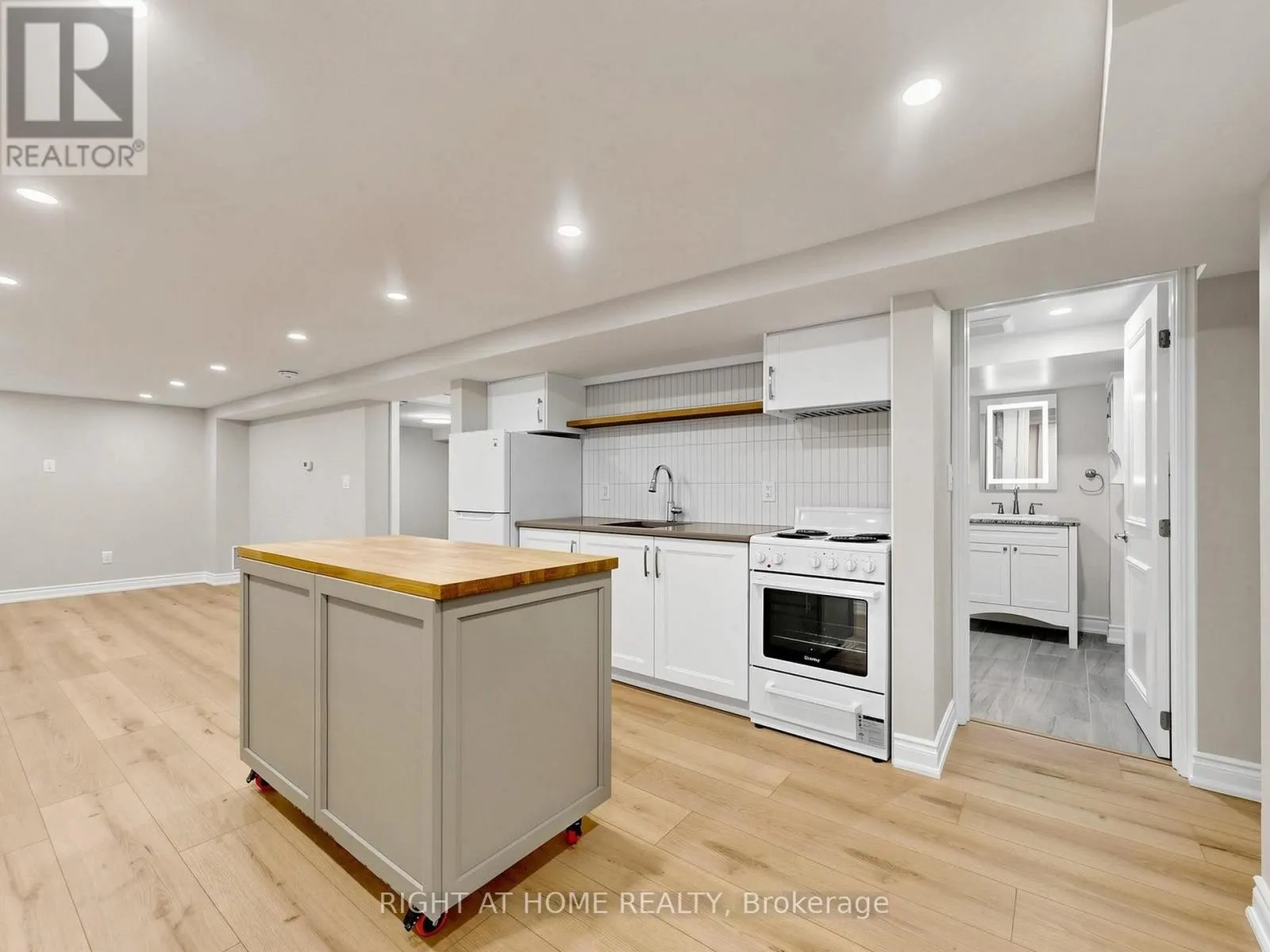 97 PARK ROAD N