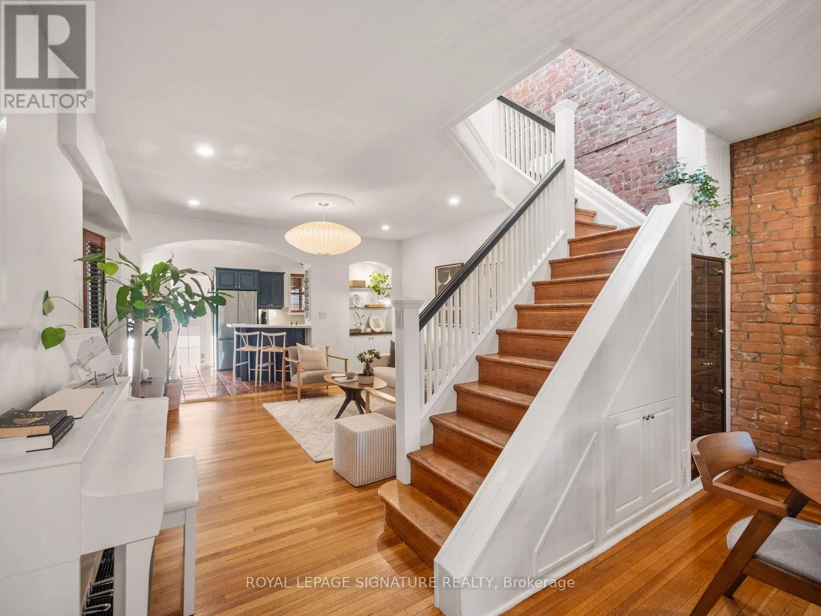4 ORCHARD PARK BOULEVARD