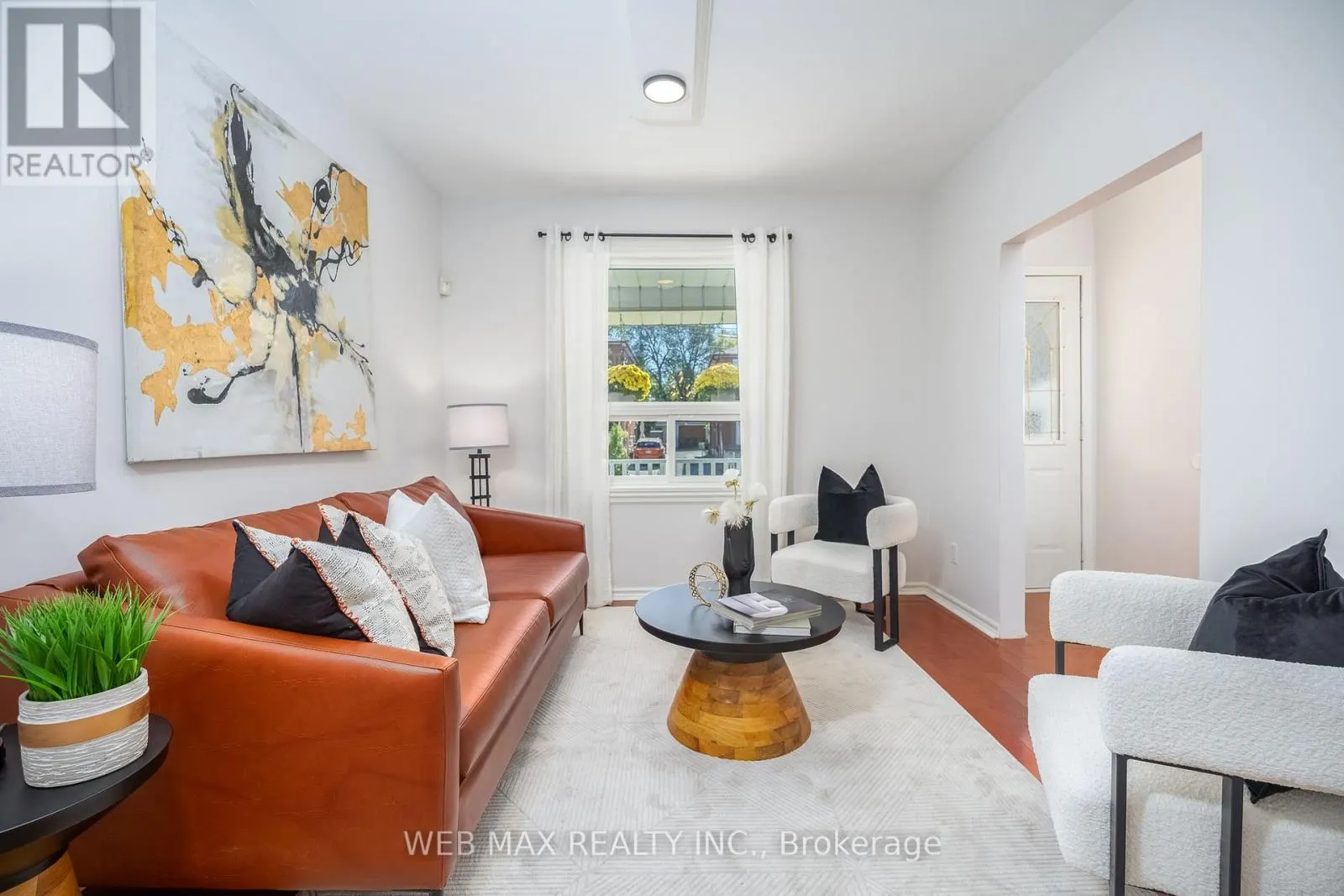 32 ALDERGROVE AVENUE